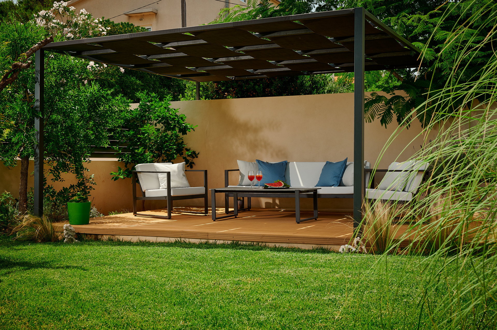 Beachfront Villa Aqua Haven with Pool