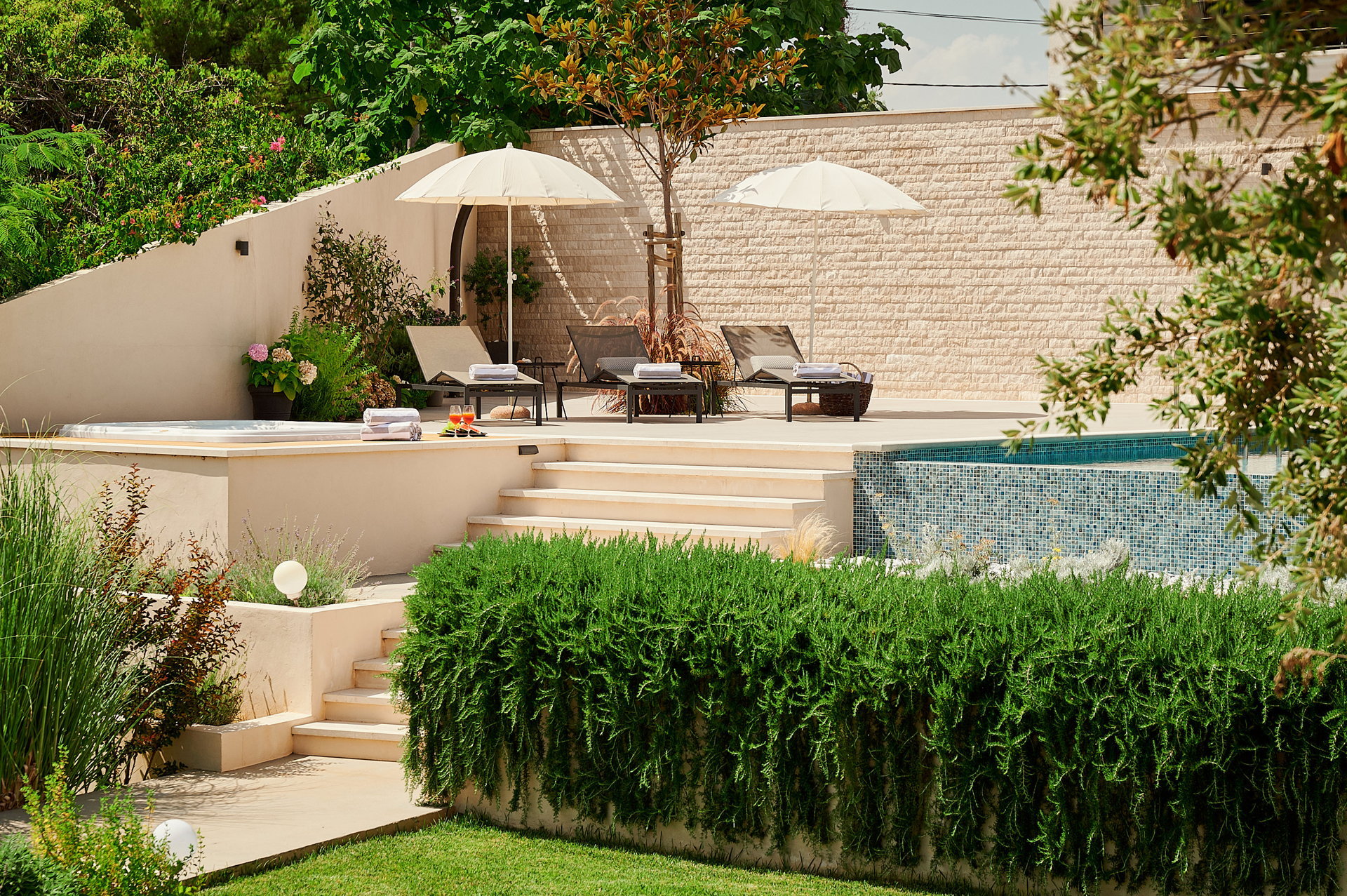 Beachfront Villa Aqua Haven with Pool