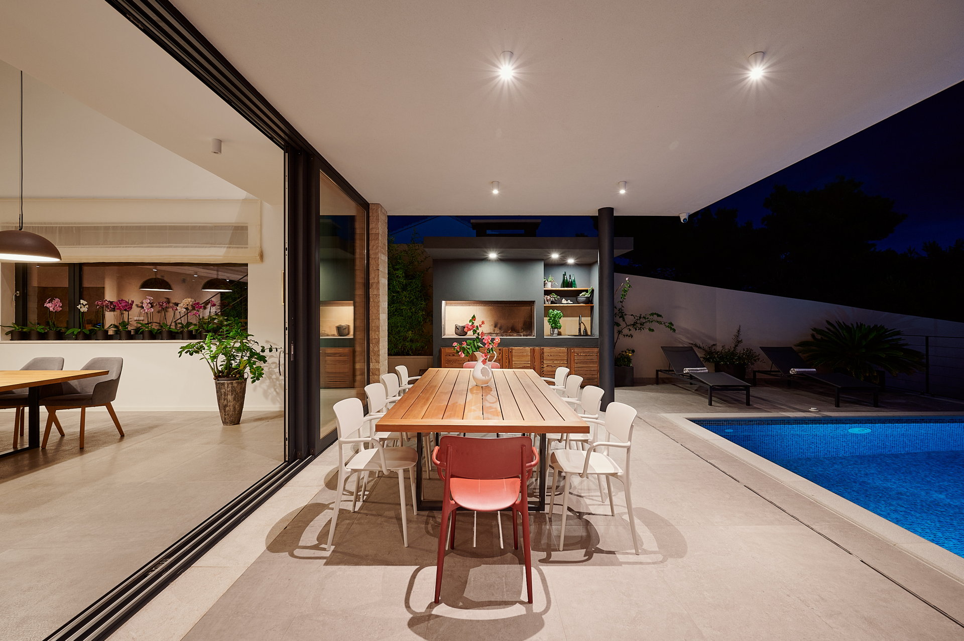 Beachfront Villa Aqua Haven with Pool