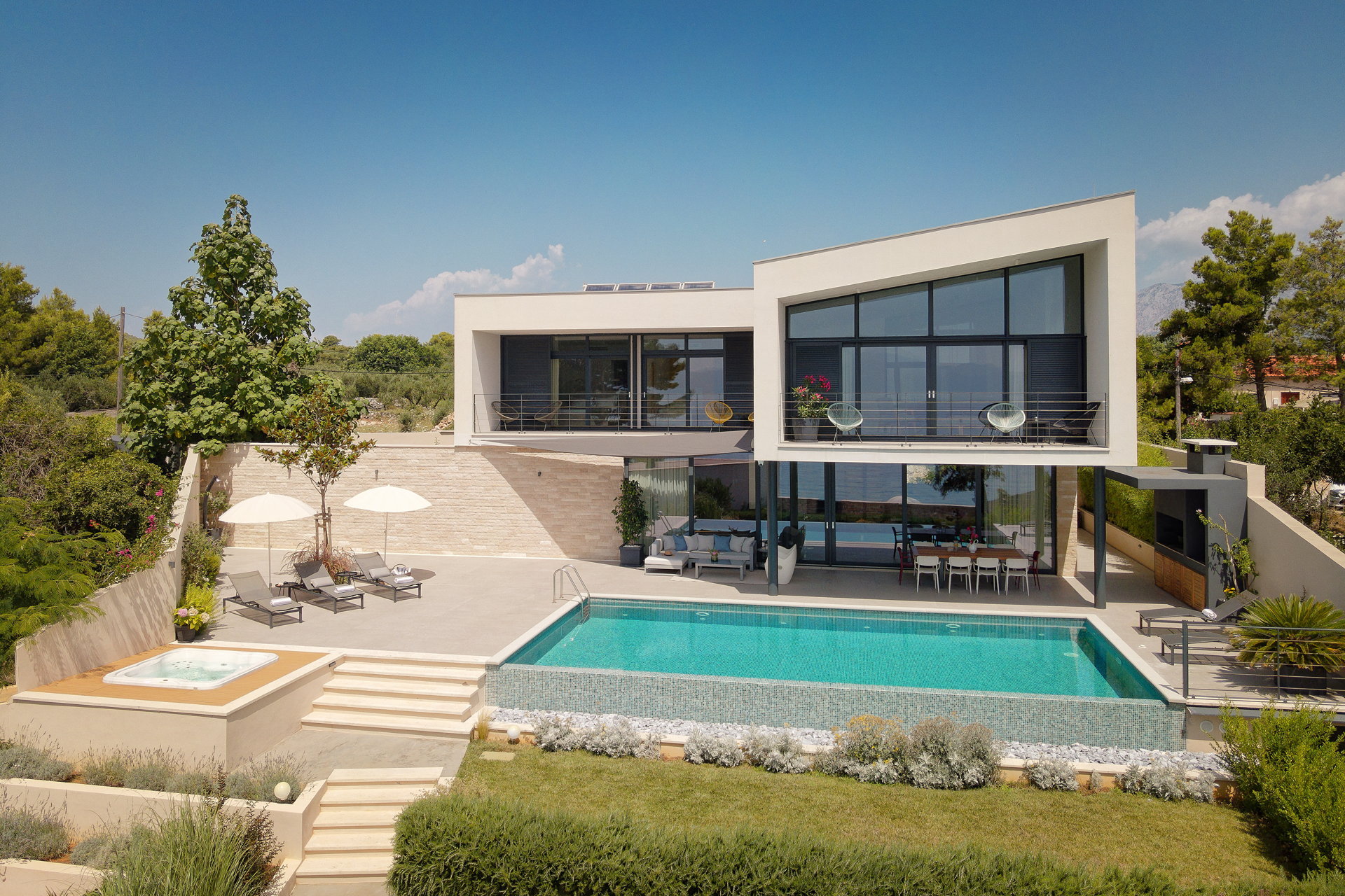 Beachfront Villa Aqua Haven with Pool