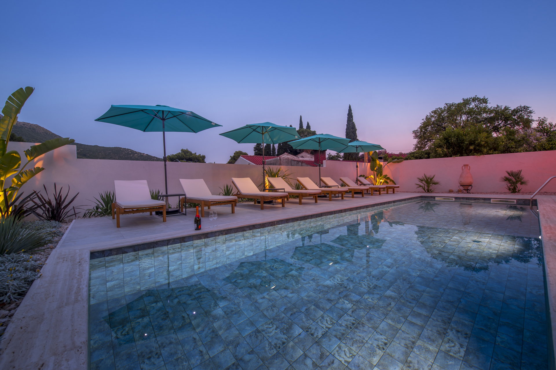 Villa Siente with Pool