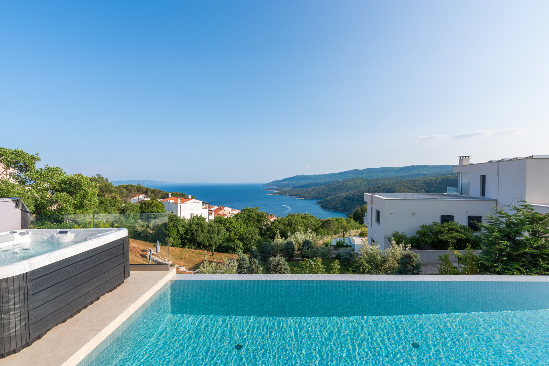Luxury Villa Horizonte with Pool