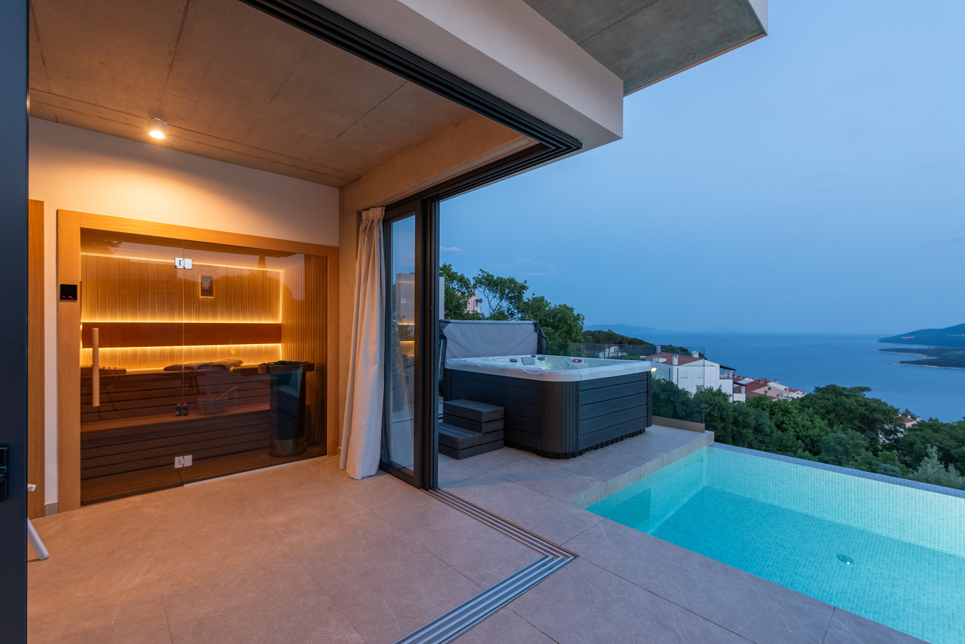 Luxury Villa Horizonte with Pool