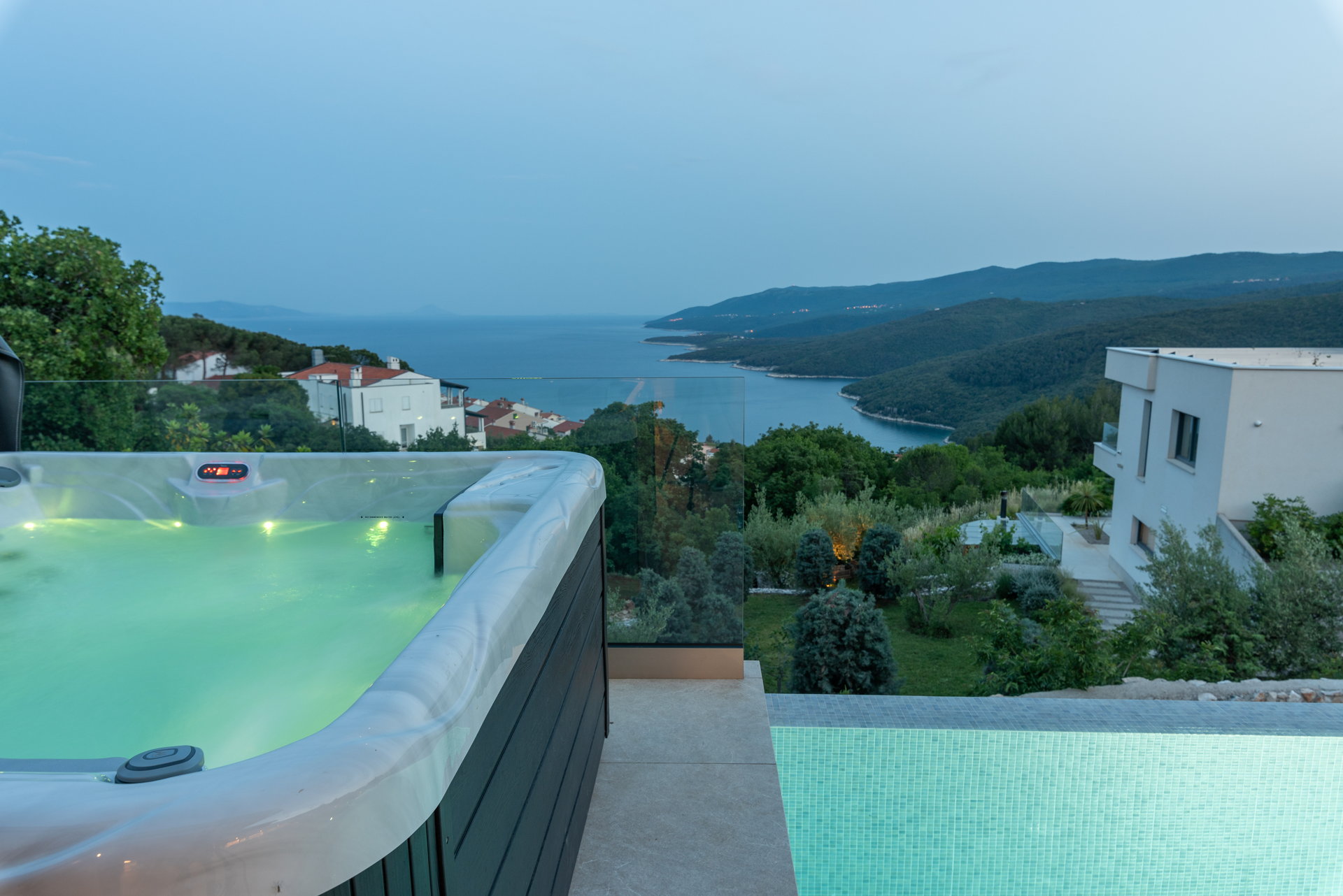 Luxury Villa Horizonte with Pool