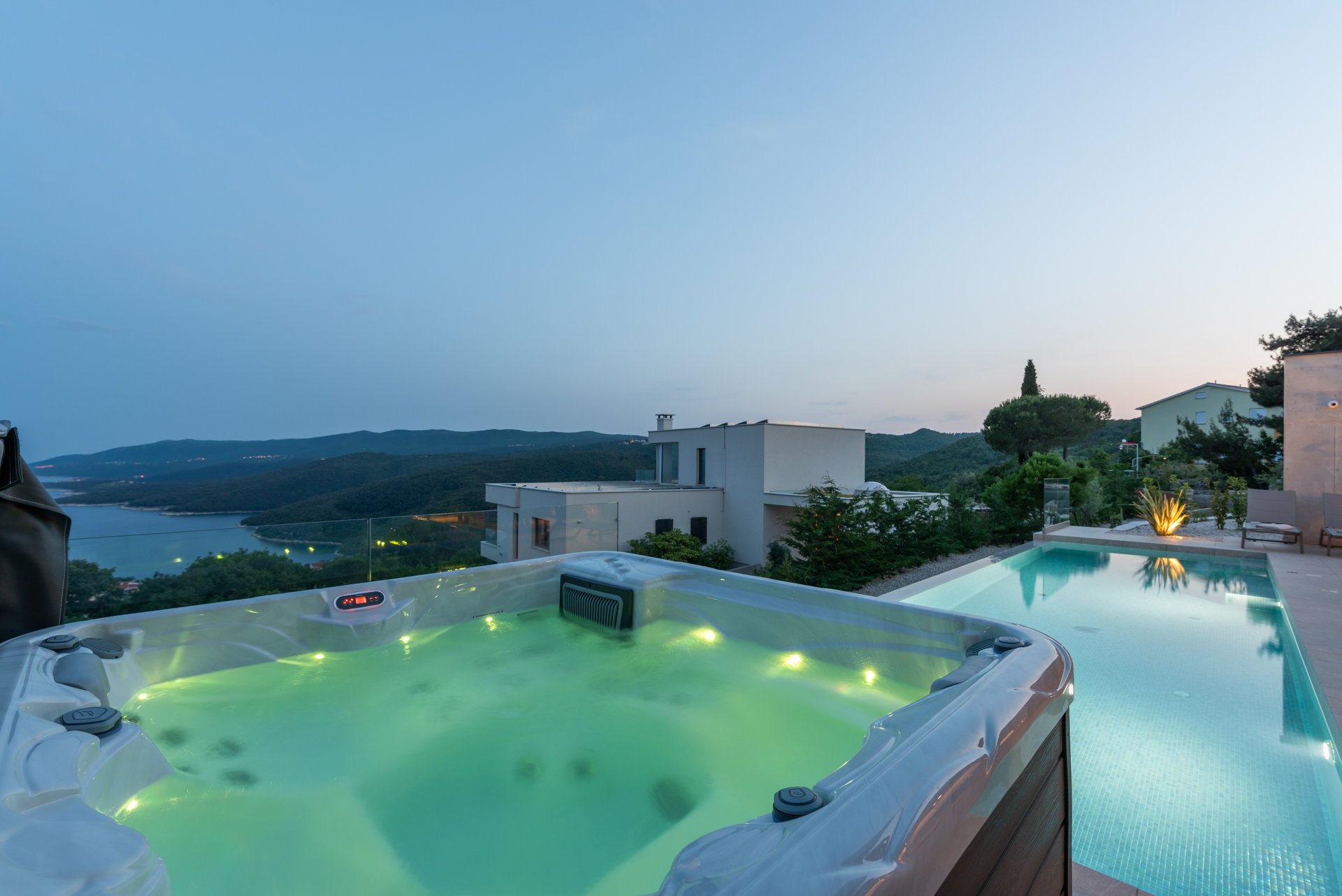 Luxury Villa Horizonte with Pool
