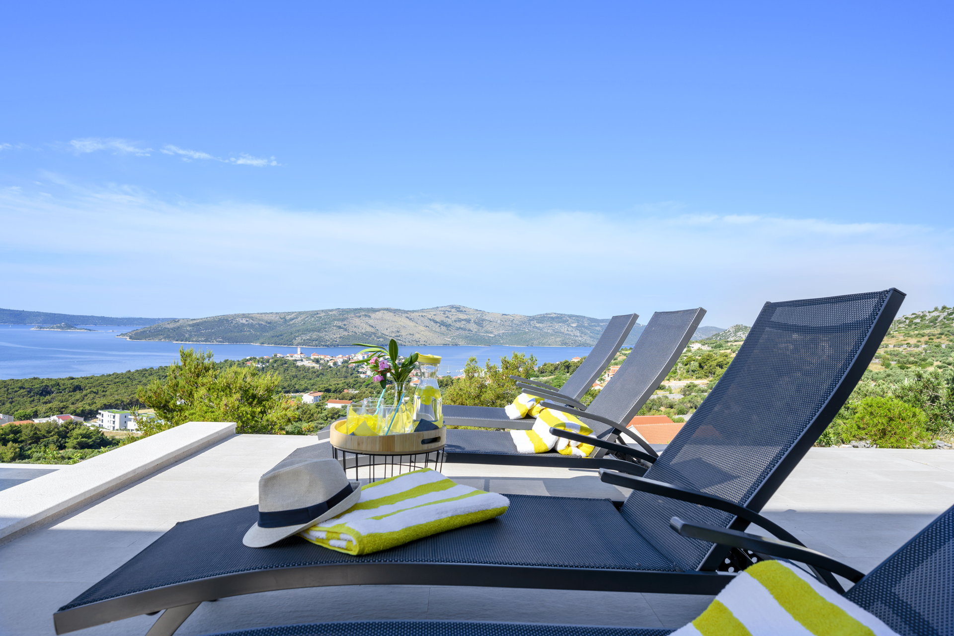 Villa Eoni with Infinity Pool