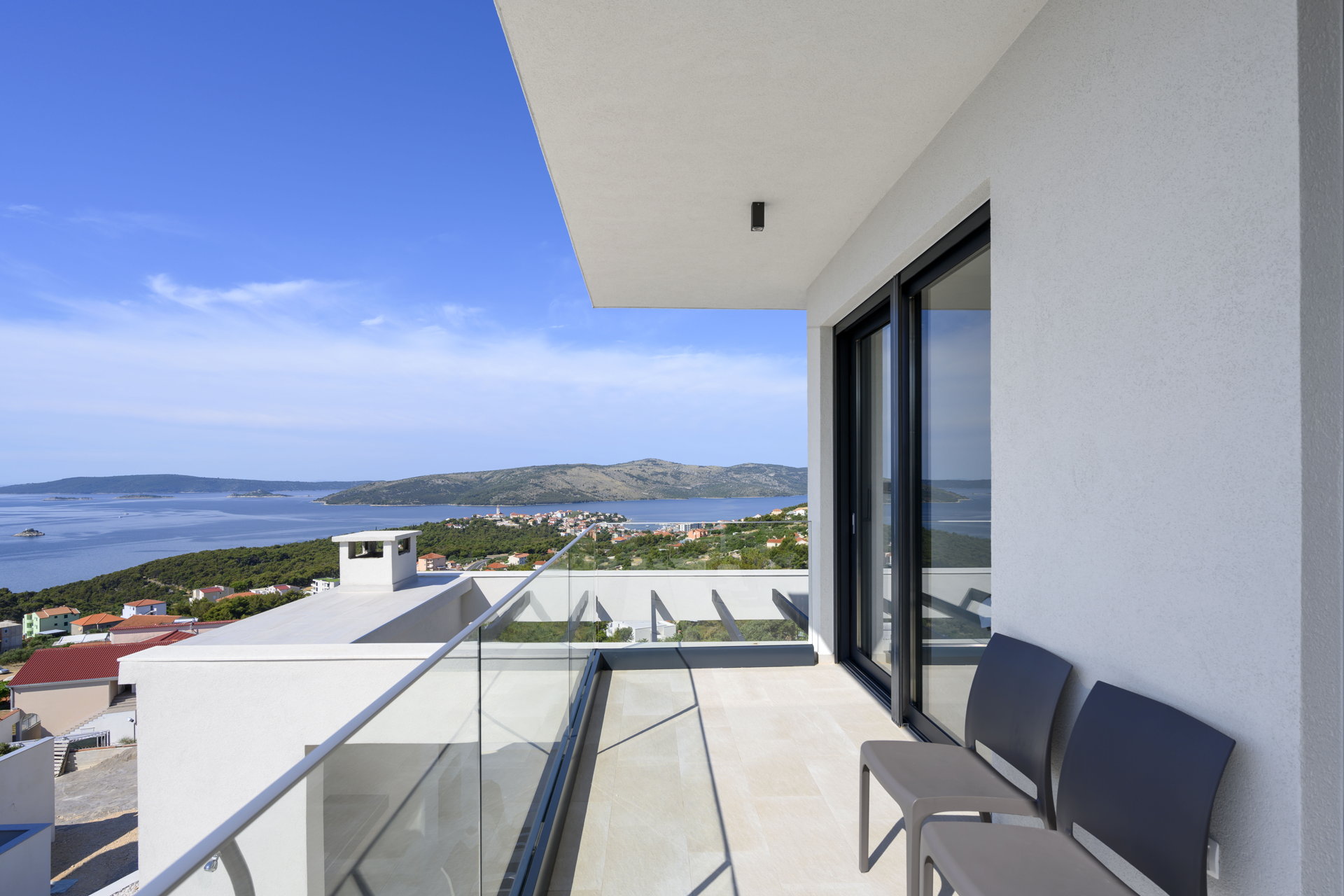Villa Eoni with Infinity Pool