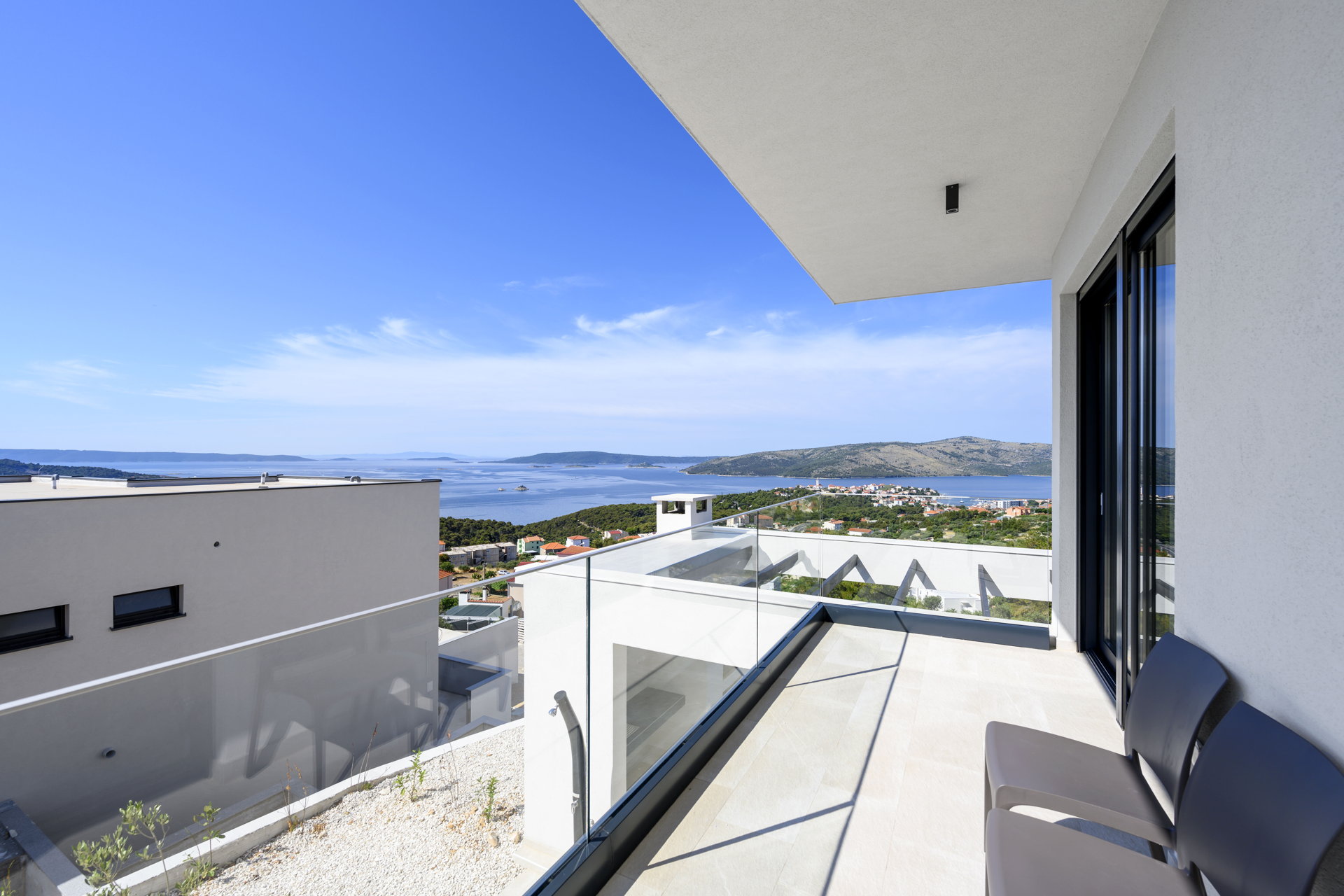Villa Eoni with Infinity Pool