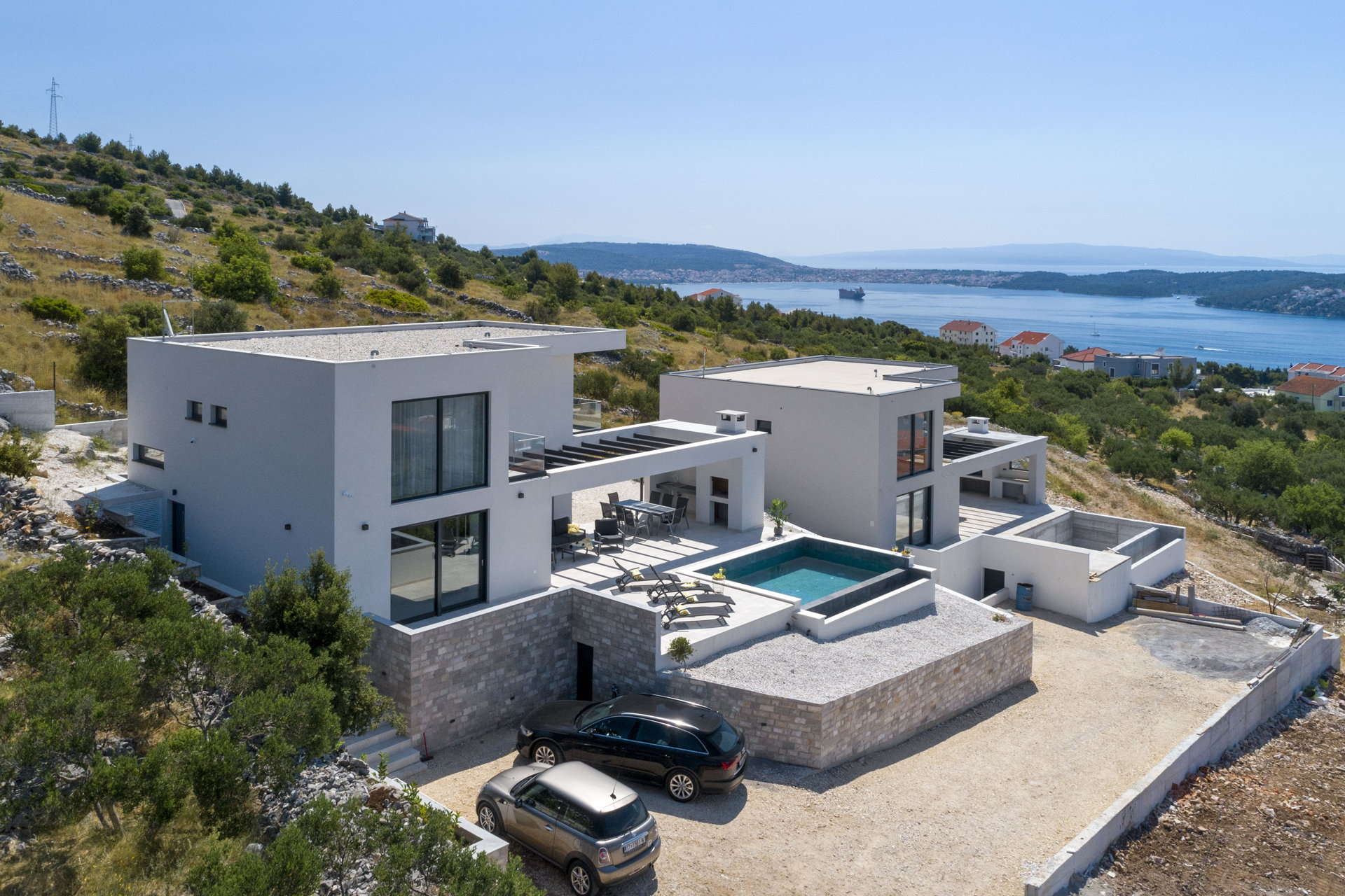 Villa Eoni with Infinity Pool