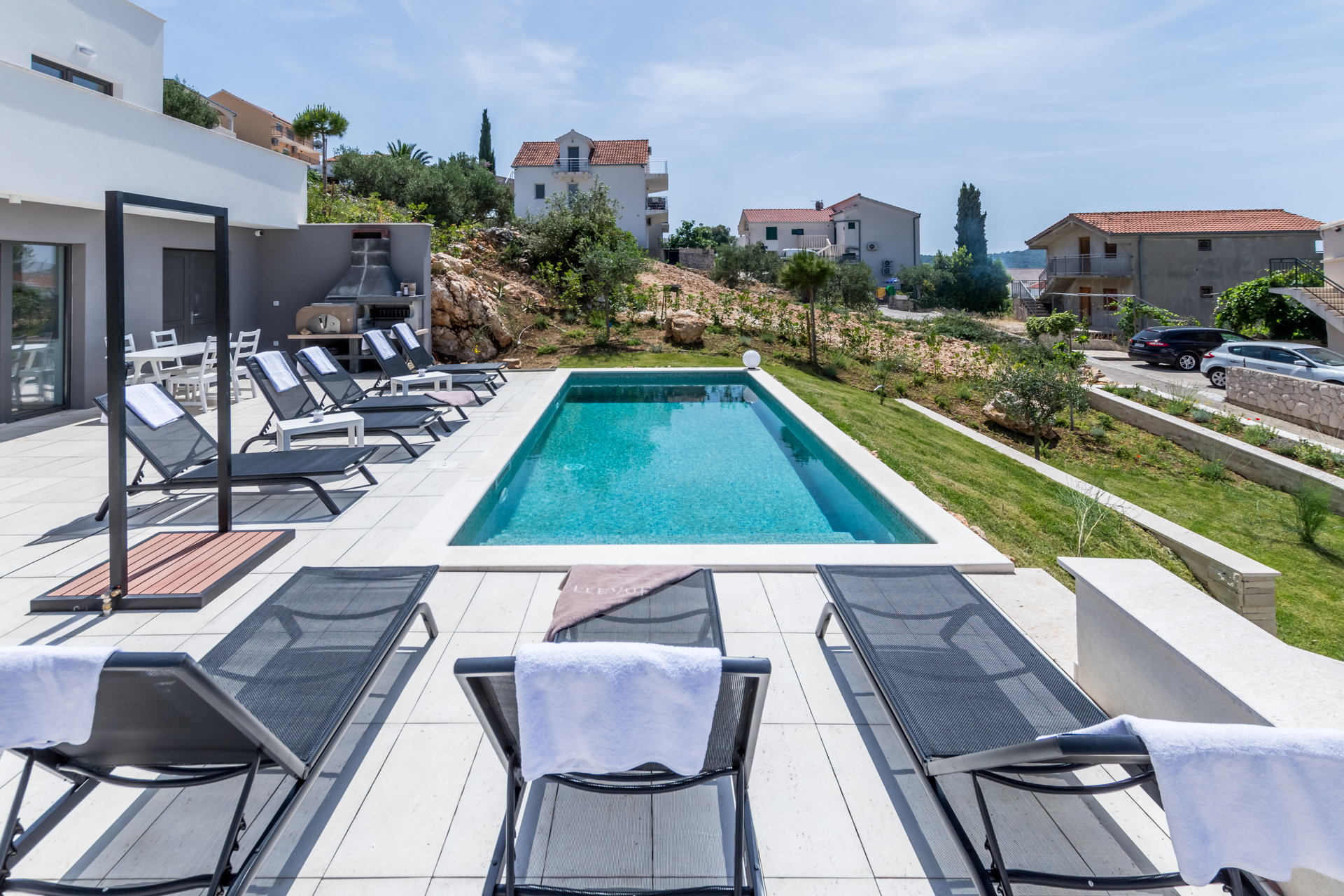 Villa Charming with Pool