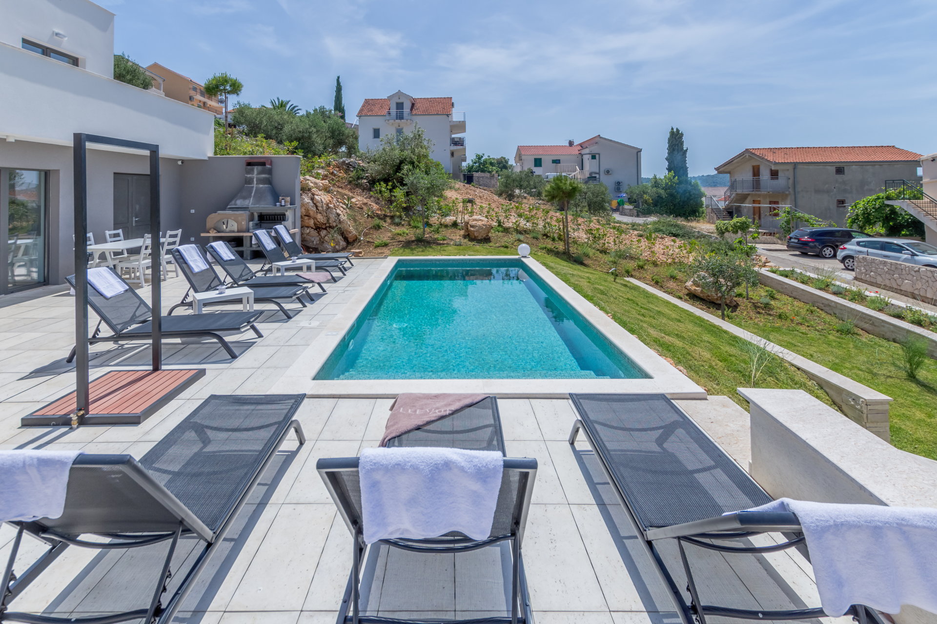 Villa Charming with Pool