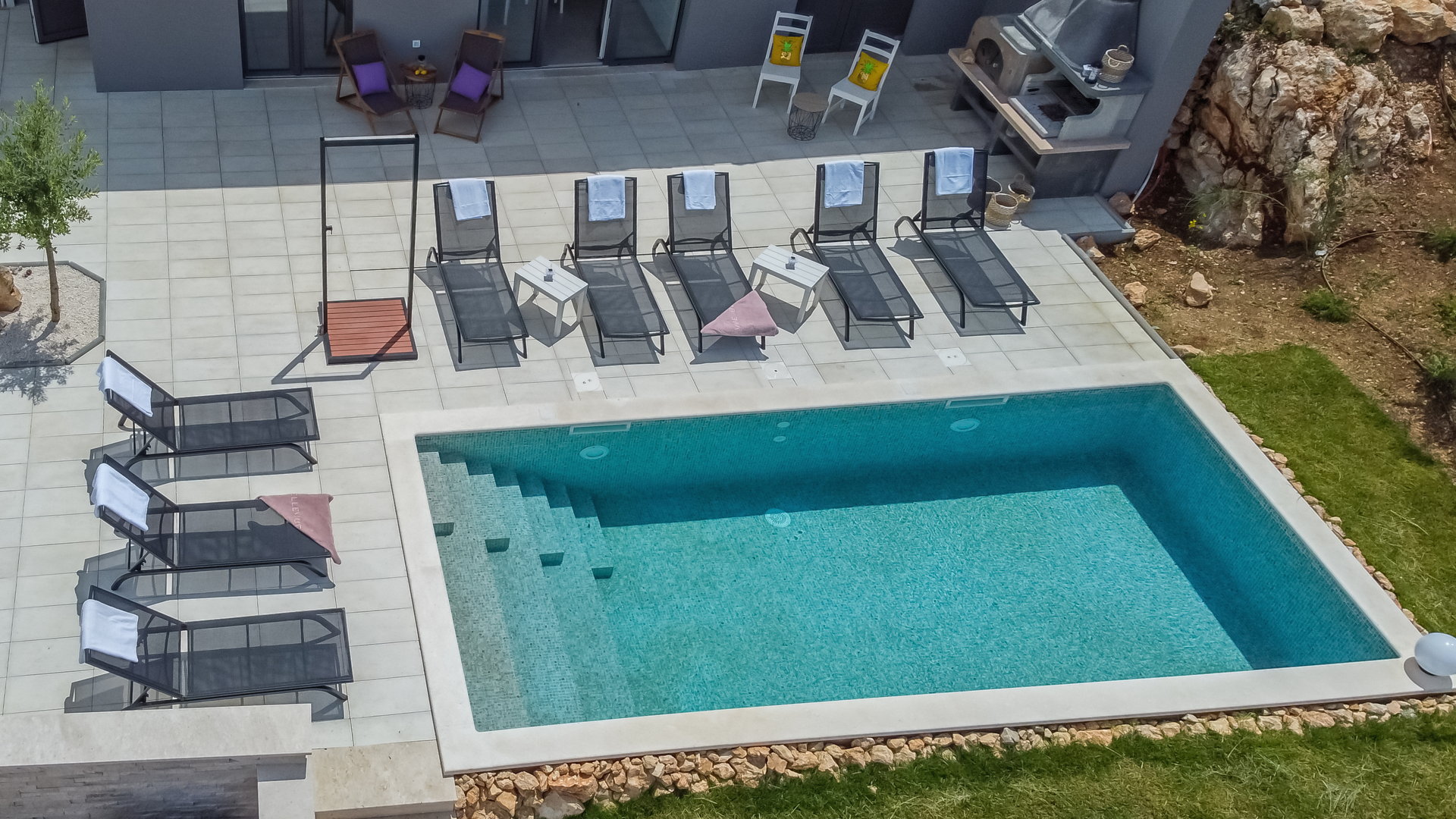 Villa Charming with Pool