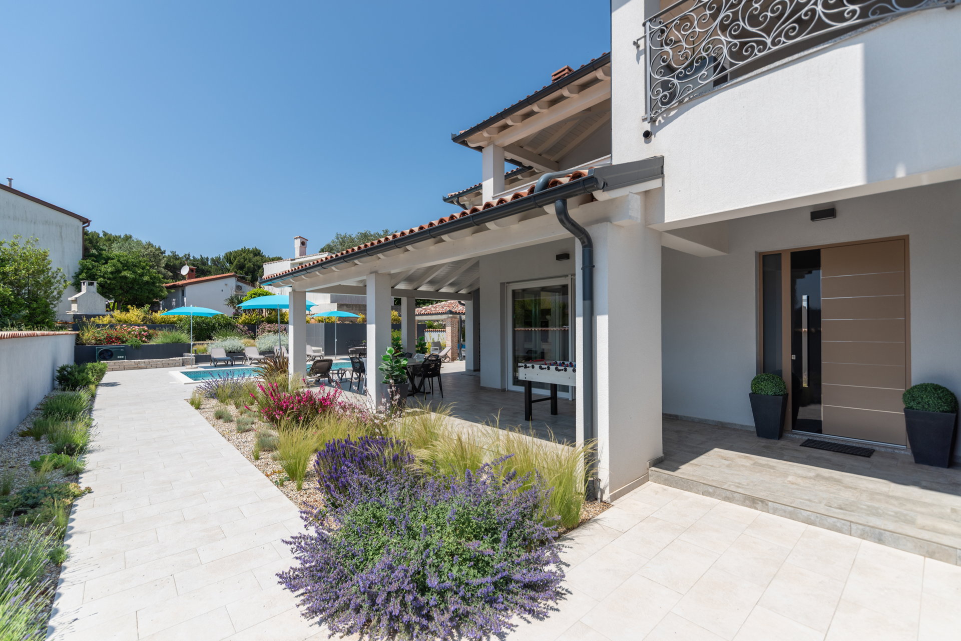Villa Eclectica with Pool