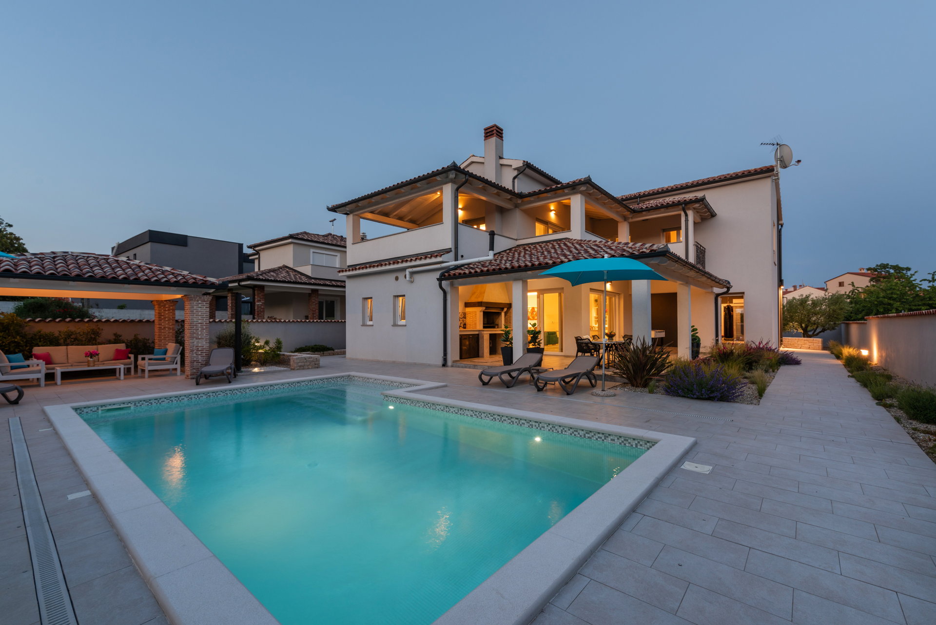 Villa Eclectica with Pool
