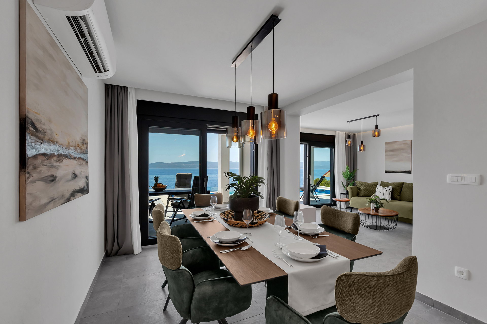 Beachfront Villa Immortelle with Pool