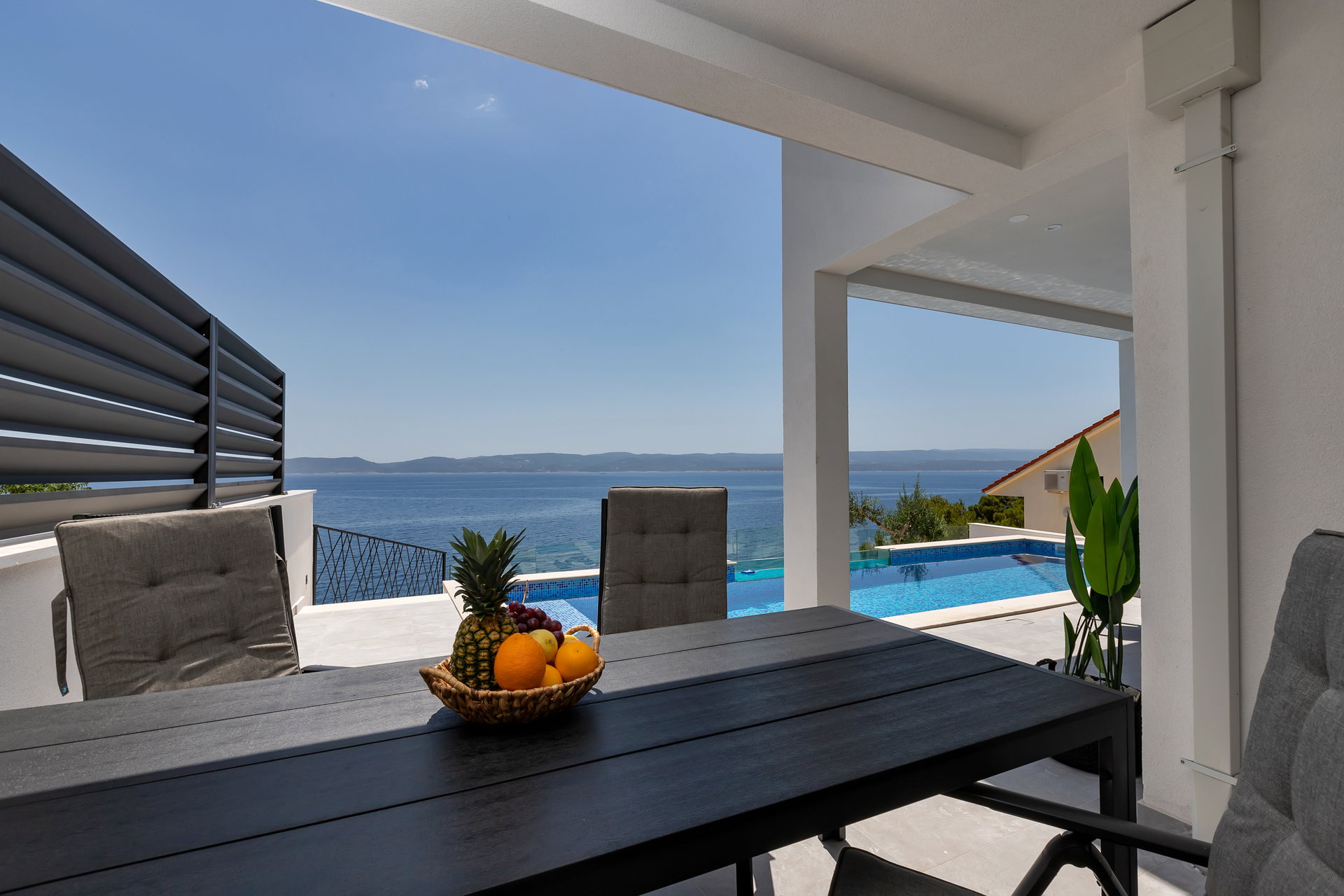 Beachfront Villa Immortelle with Pool