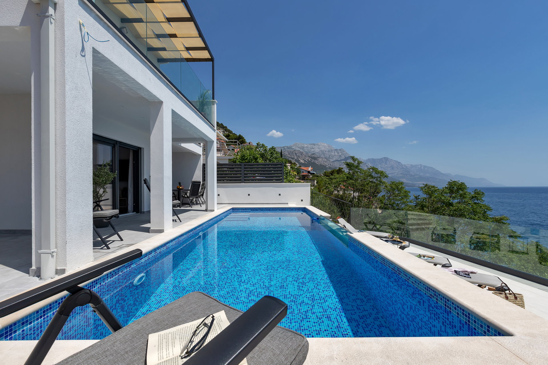Beachfront Villa Immortelle with Pool