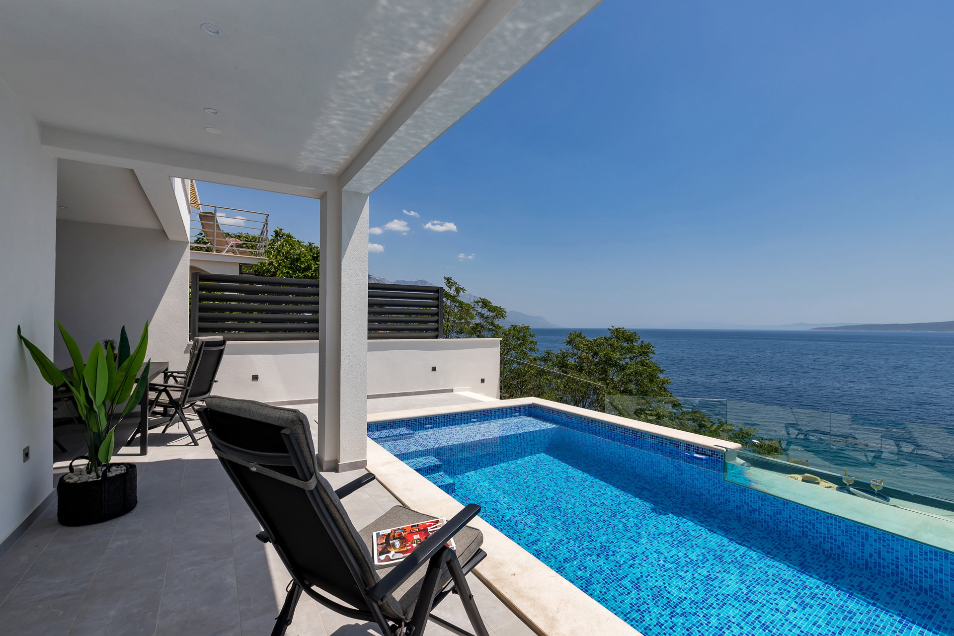 Beachfront Villa Immortelle with Pool
