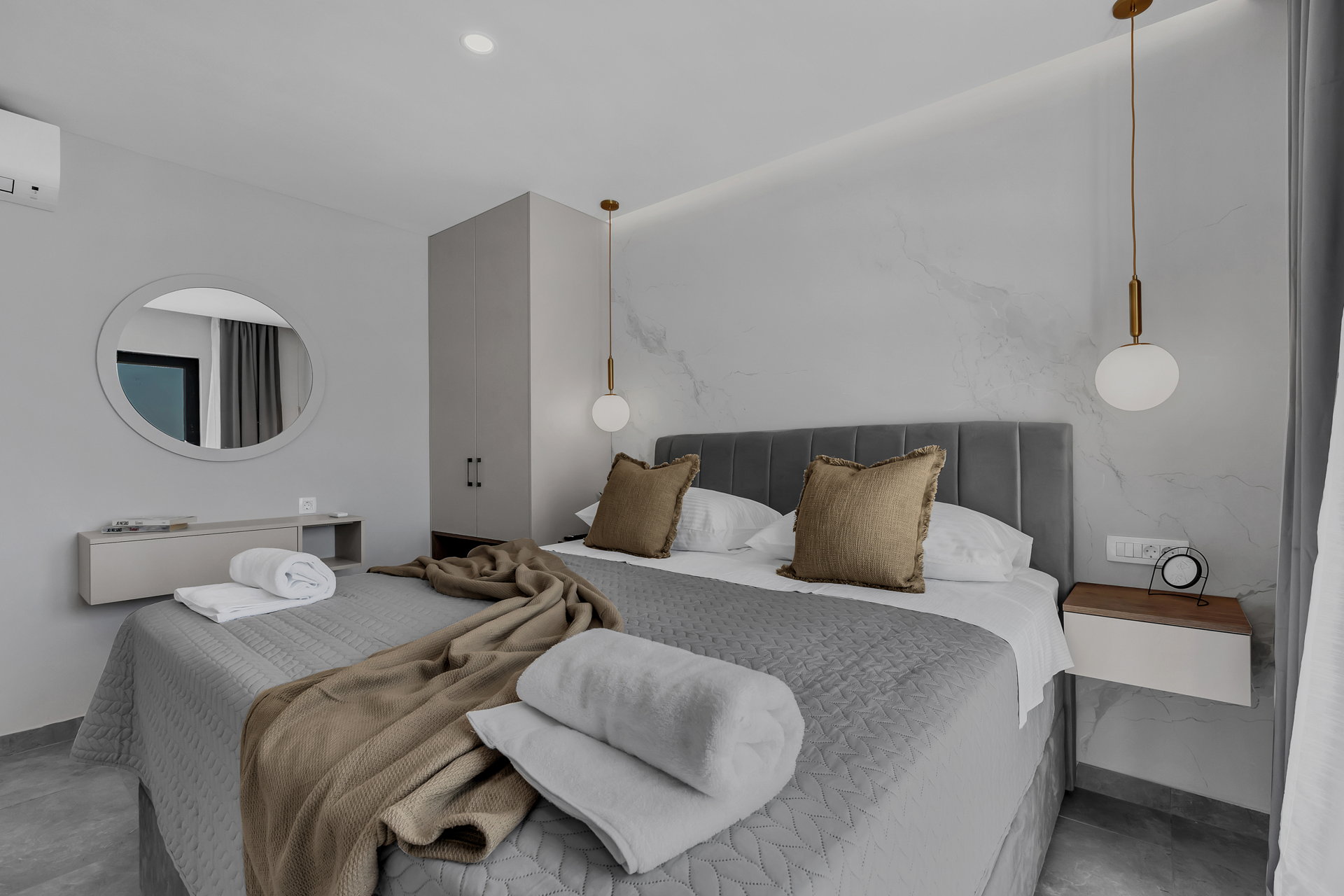 Beachfront Villa Immortelle with Pool