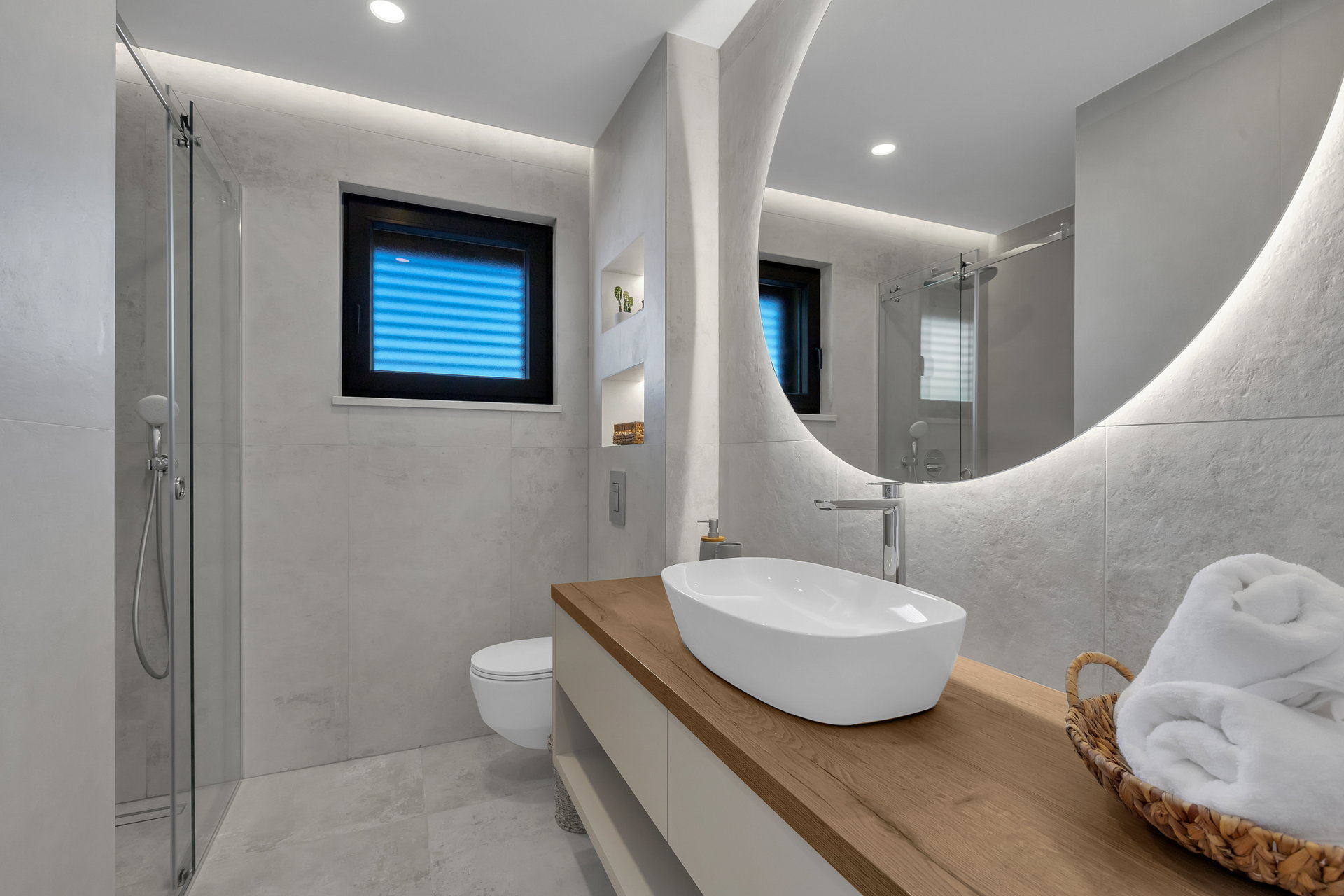 Beachfront Villa Immortelle with Pool