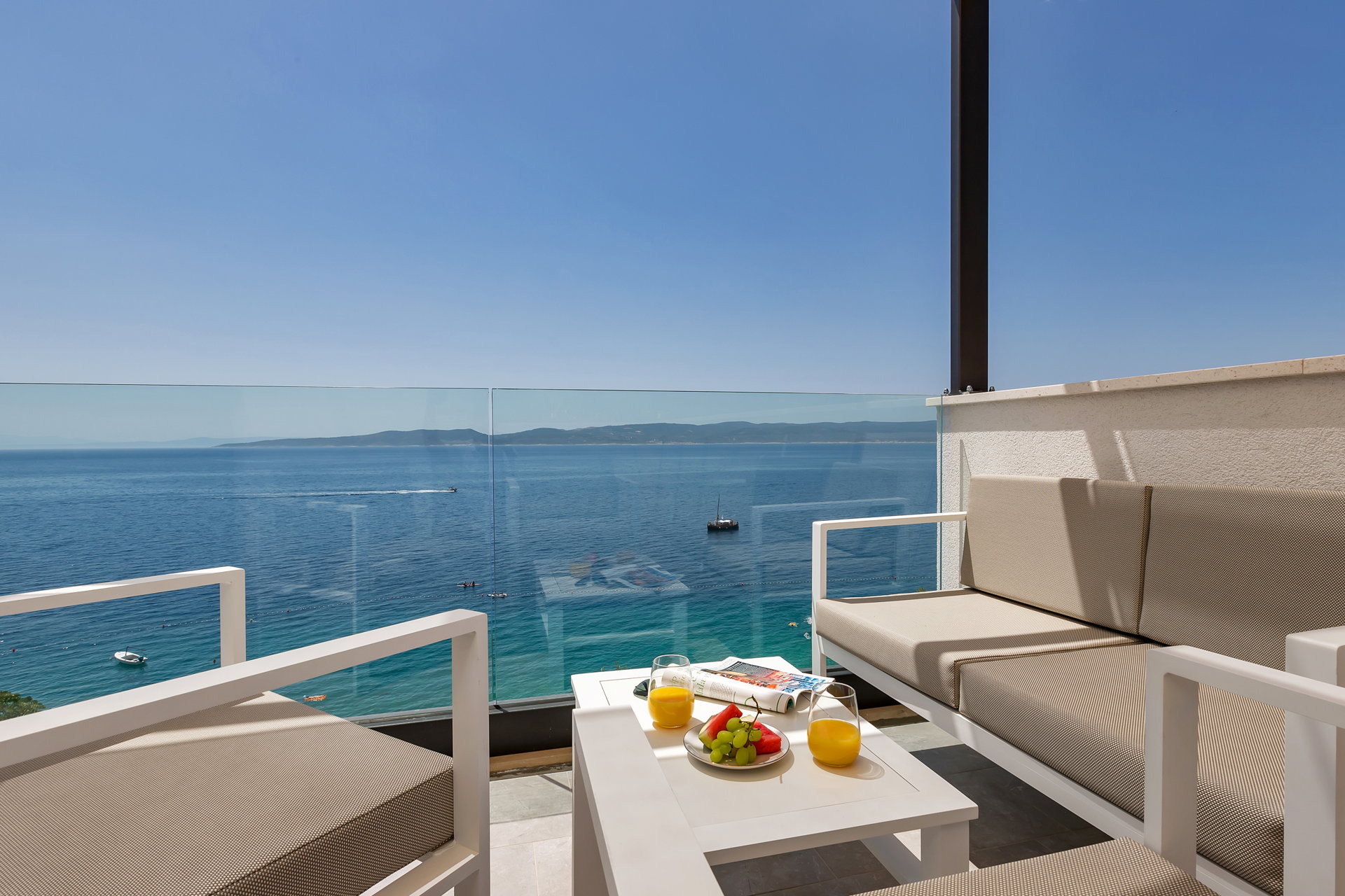 Beachfront Villa Immortelle with Pool