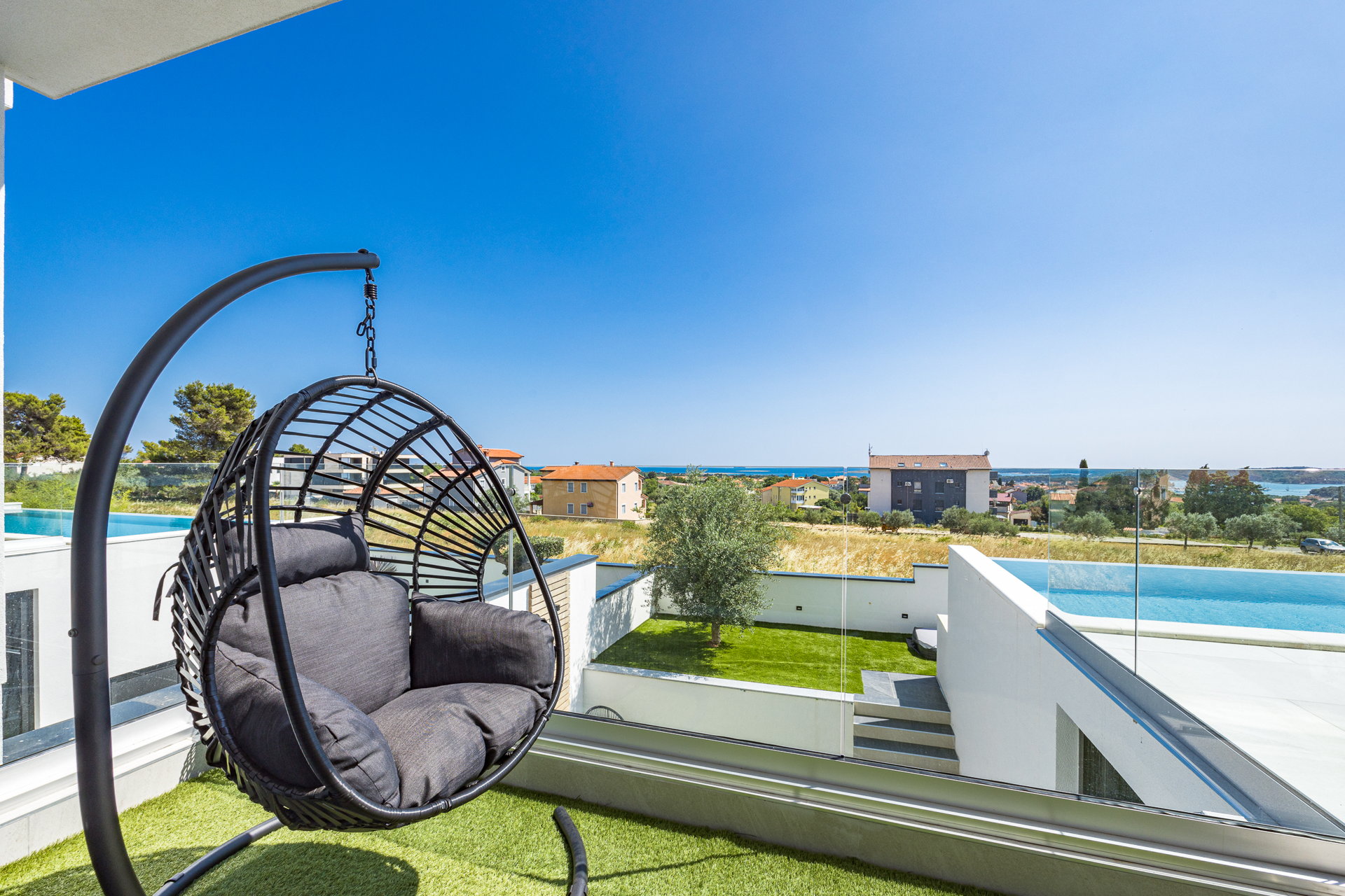 Luxury Villa Maroon with Pool