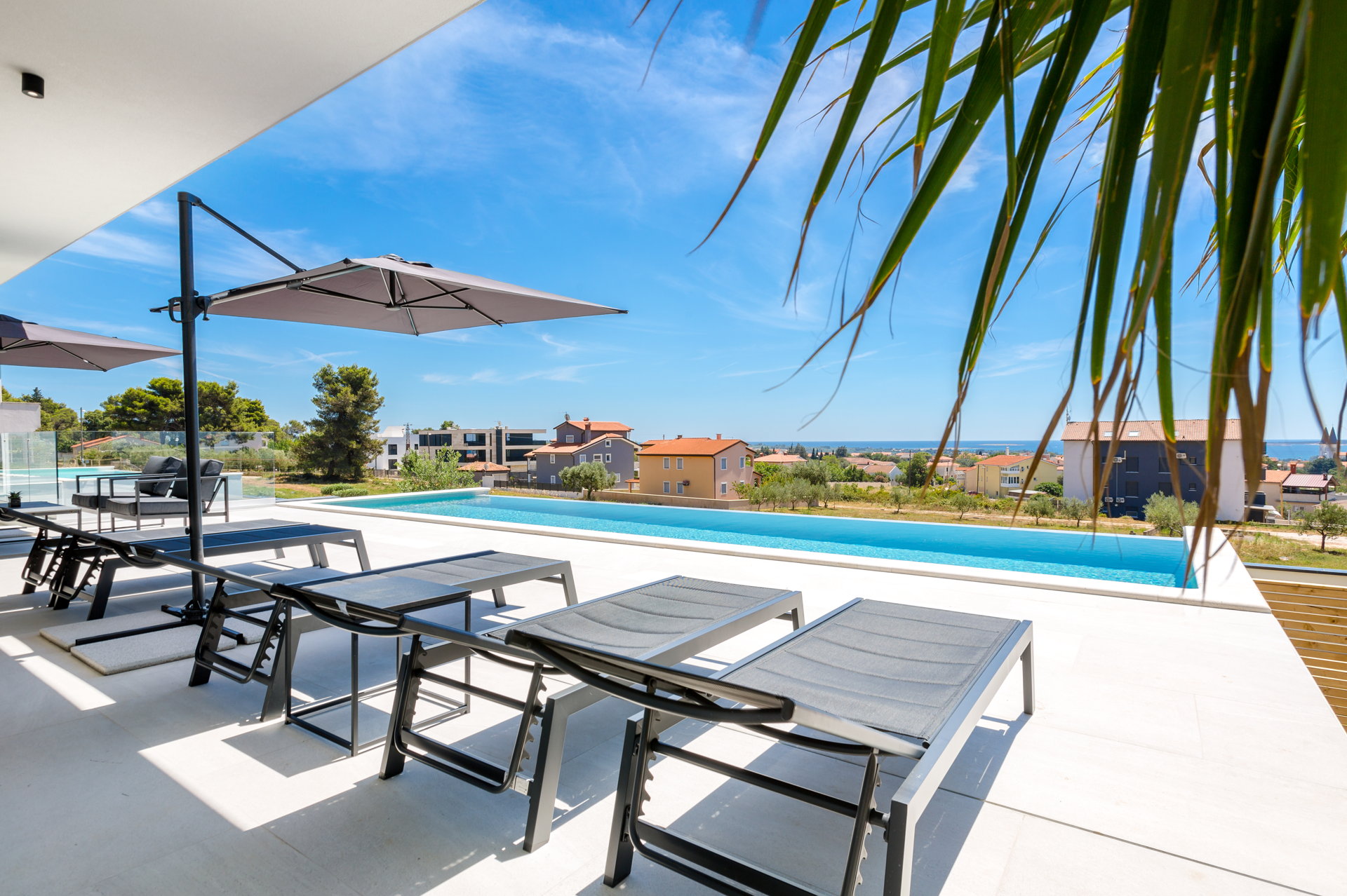 Luxury Villa Maroon with Pool
