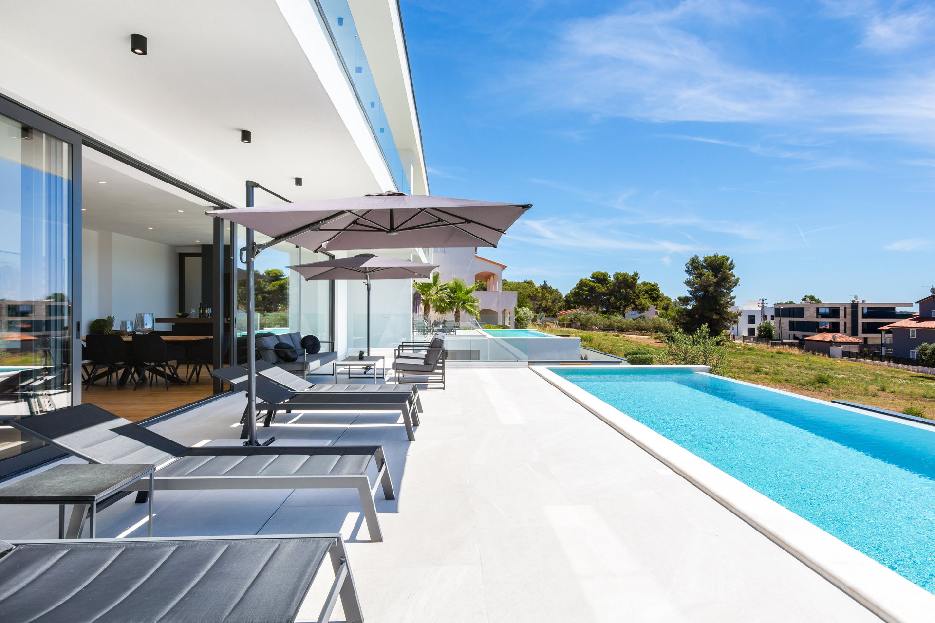 Luxury Villa Maroon with Pool