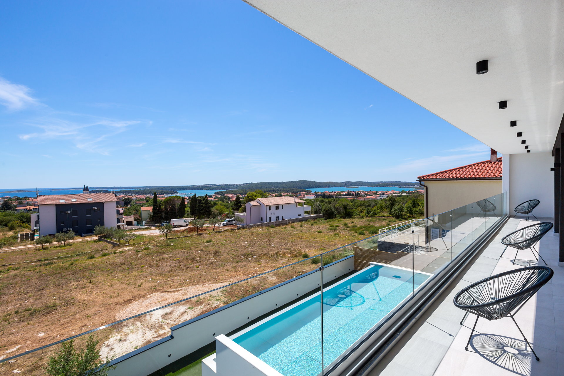 Luxury Villa Maroon with Pool