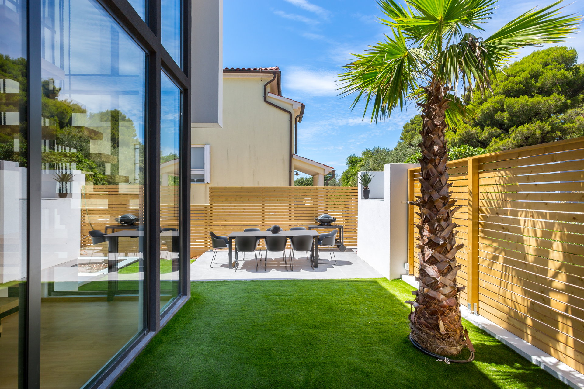 Luxury Villa Maroon with Pool