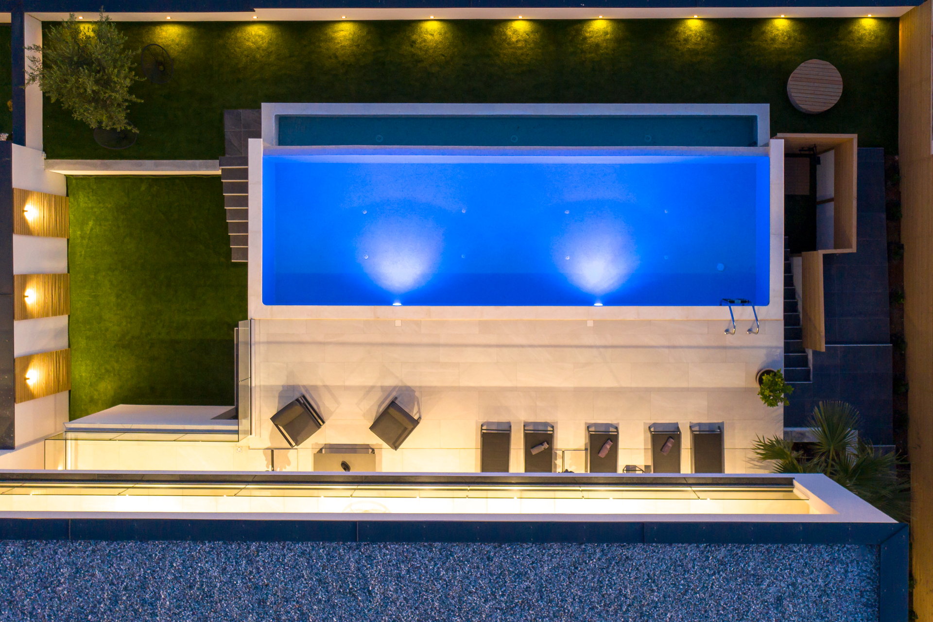 Luxury Villa Maroon with Pool