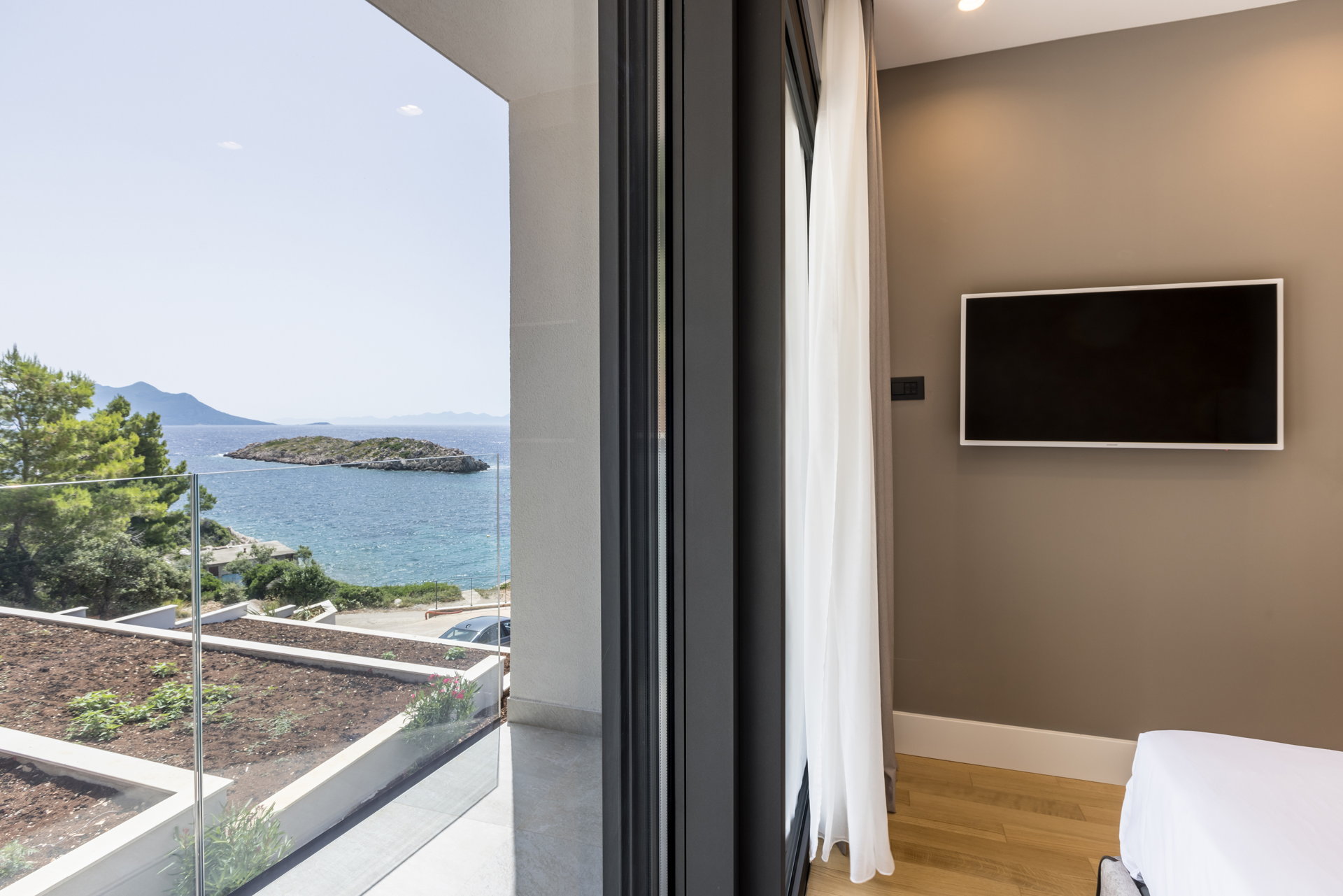 Beachfront Villa Fine Time with Pool I