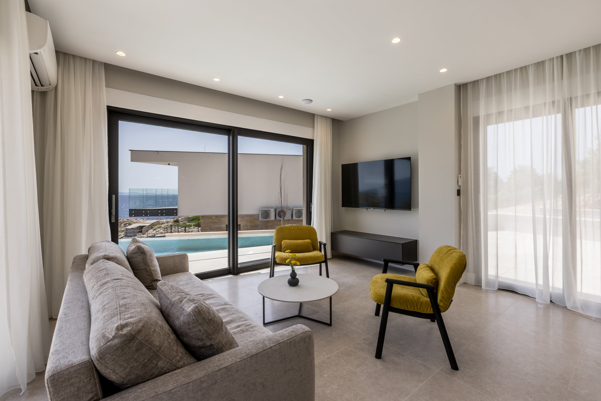 Beachfront Villa Fine Time with Pool I