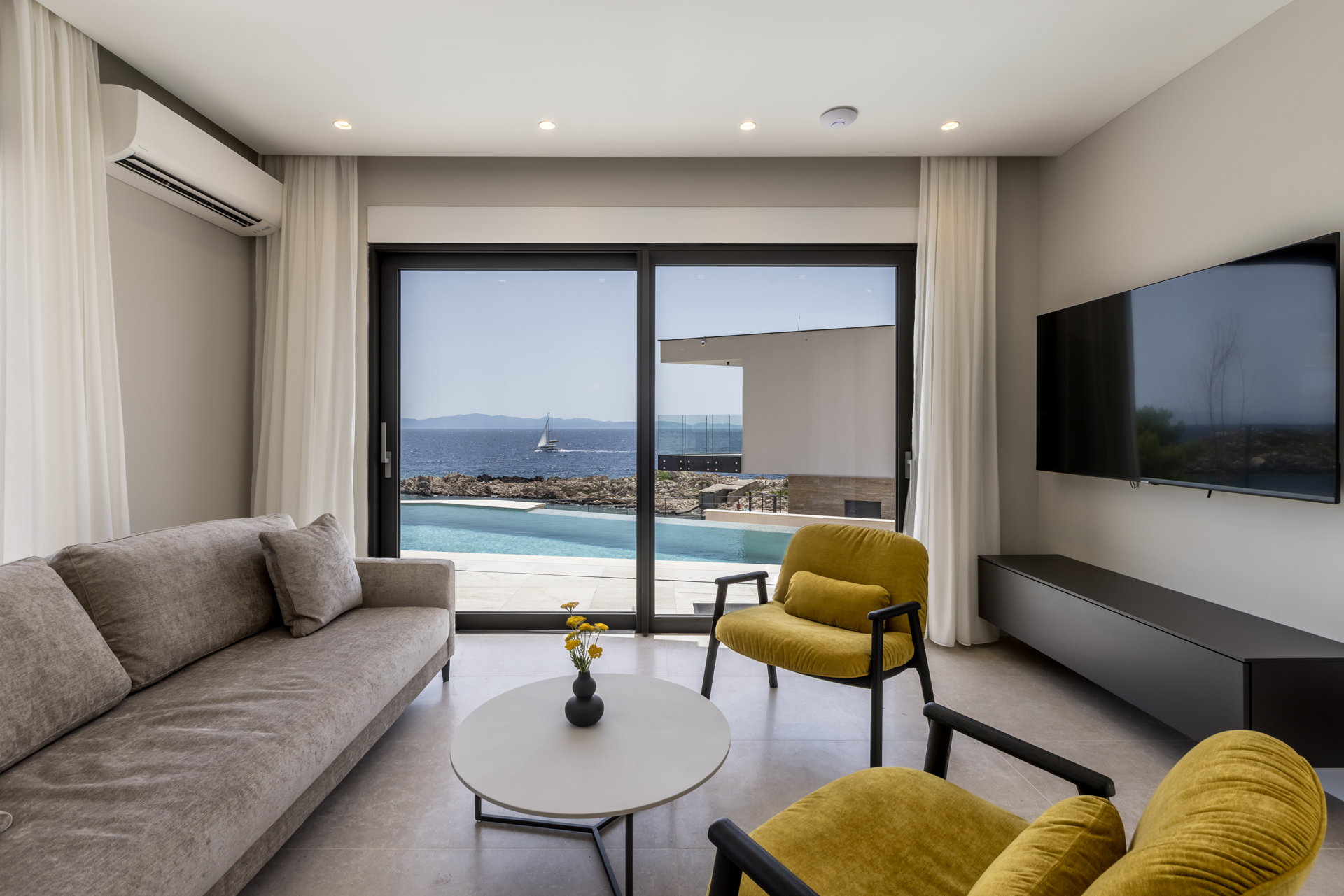 Beachfront Villa Fine Time with Pool I