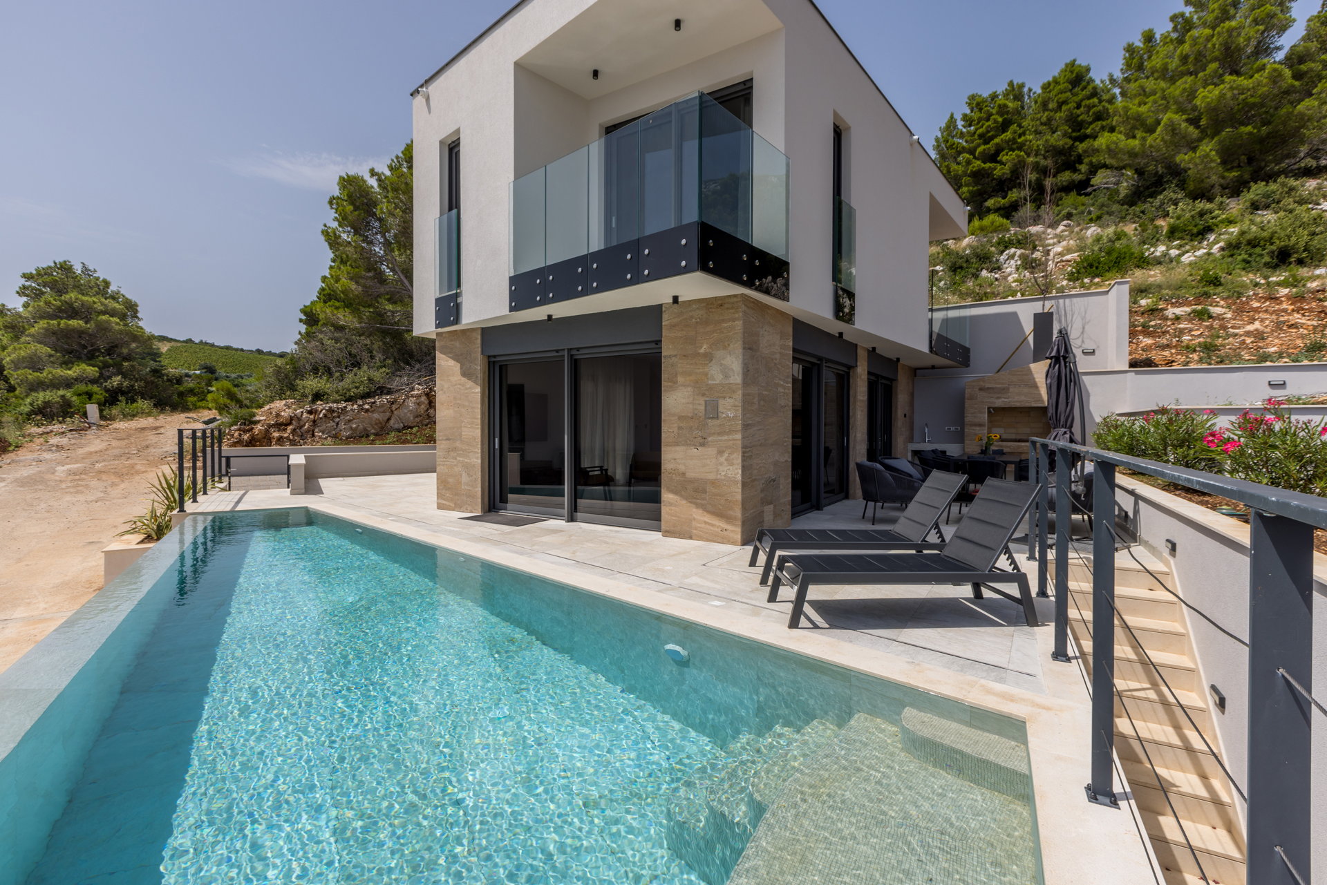 Beachfront Villa Fine Time with Pool I