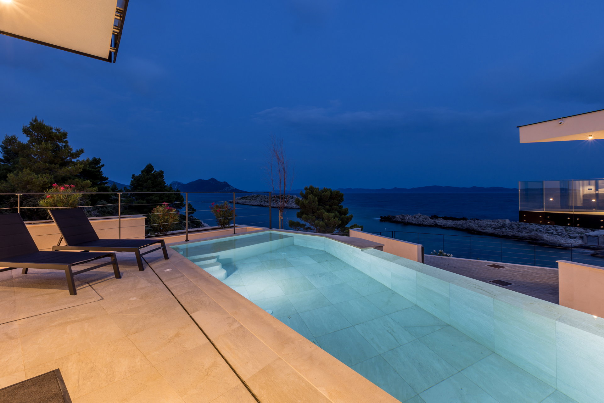 Beachfront Villa Fine Time with Pool I