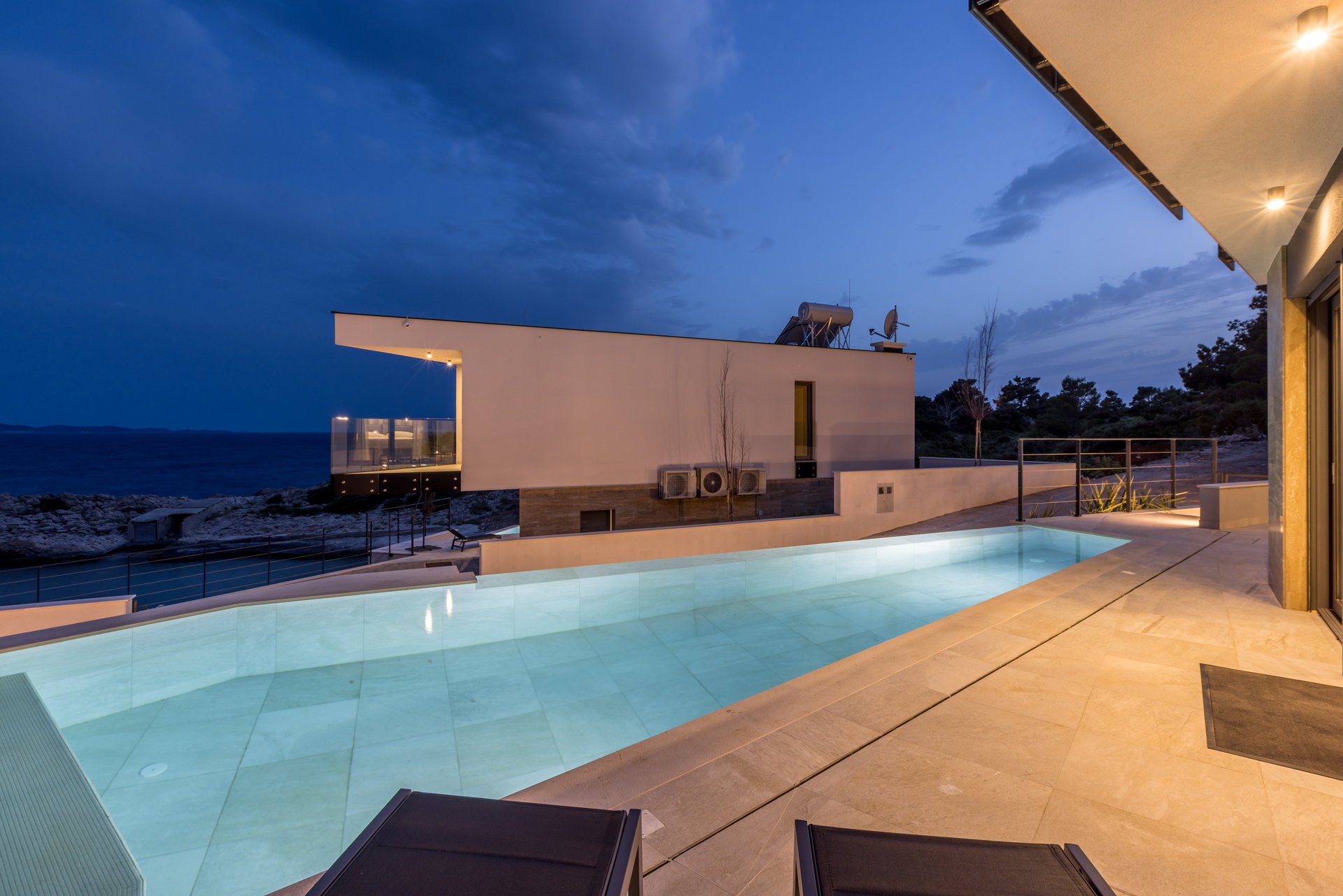 Beachfront Villa Fine Time with Pool I
