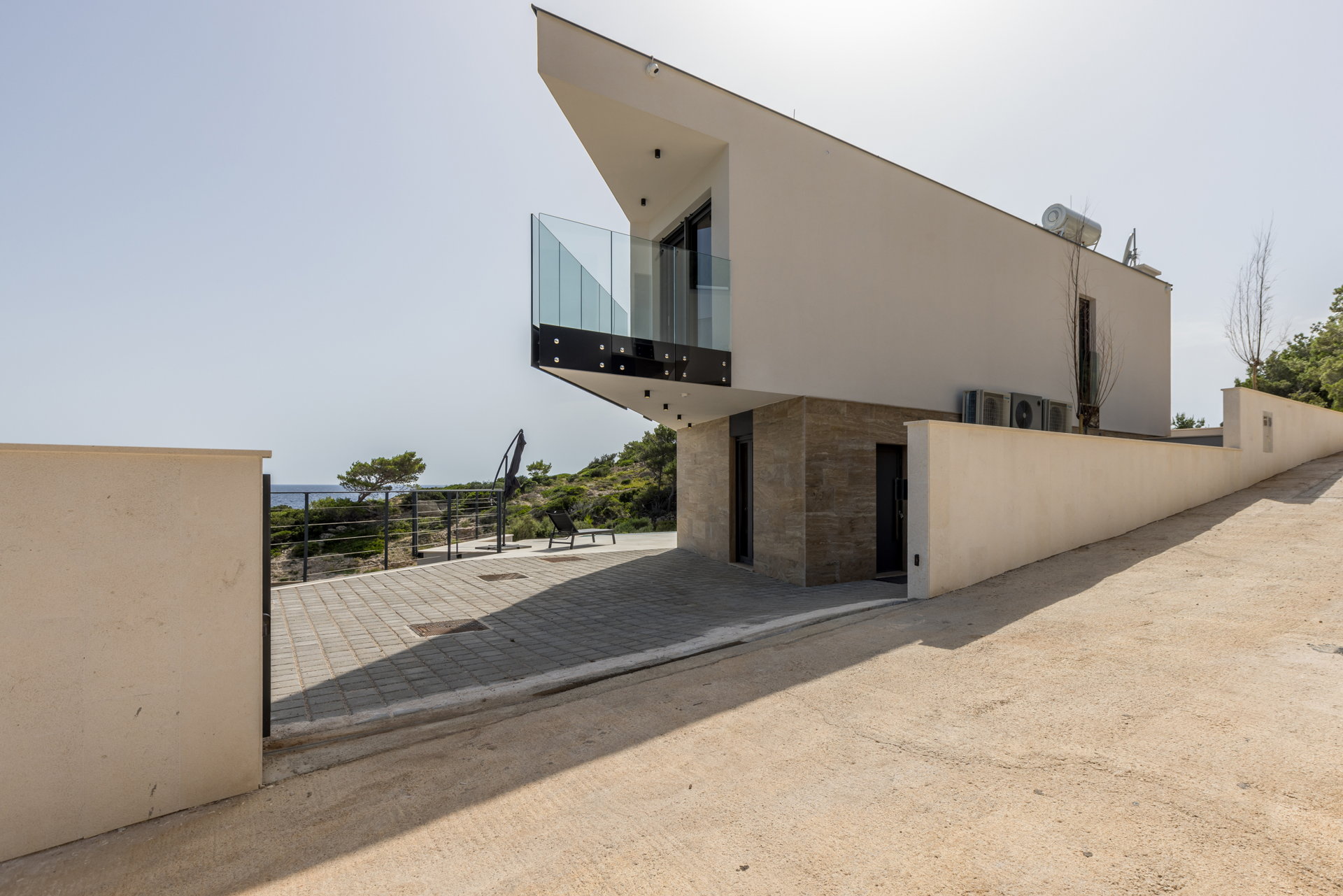 Beachfront Villa Fine Time with Pool II