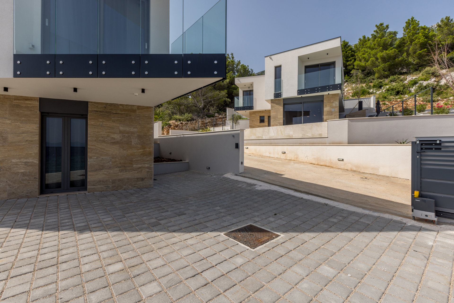 Beachfront Villa Fine Time with Pool II
