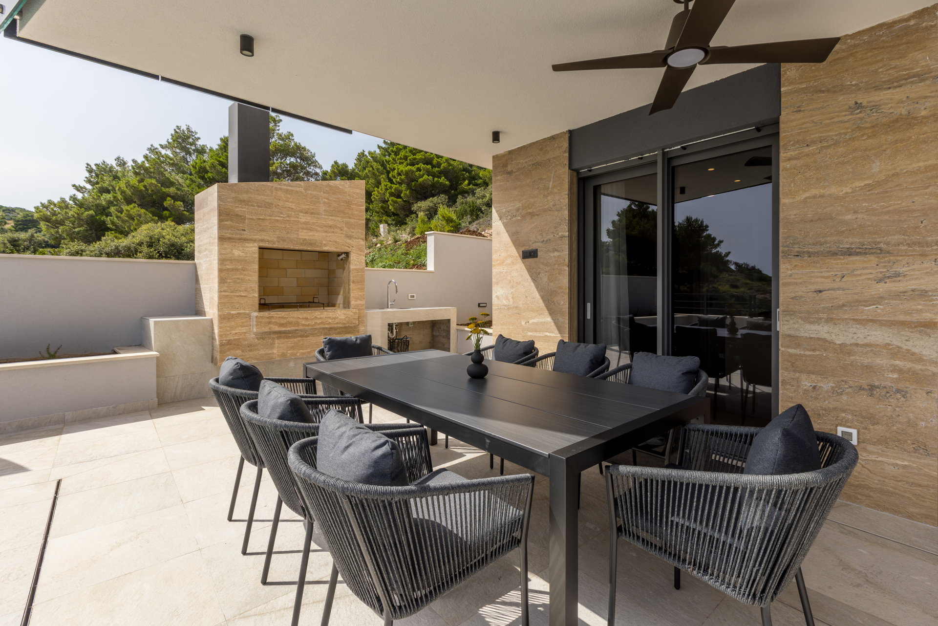 Beachfront Villa Fine Time with Pool II