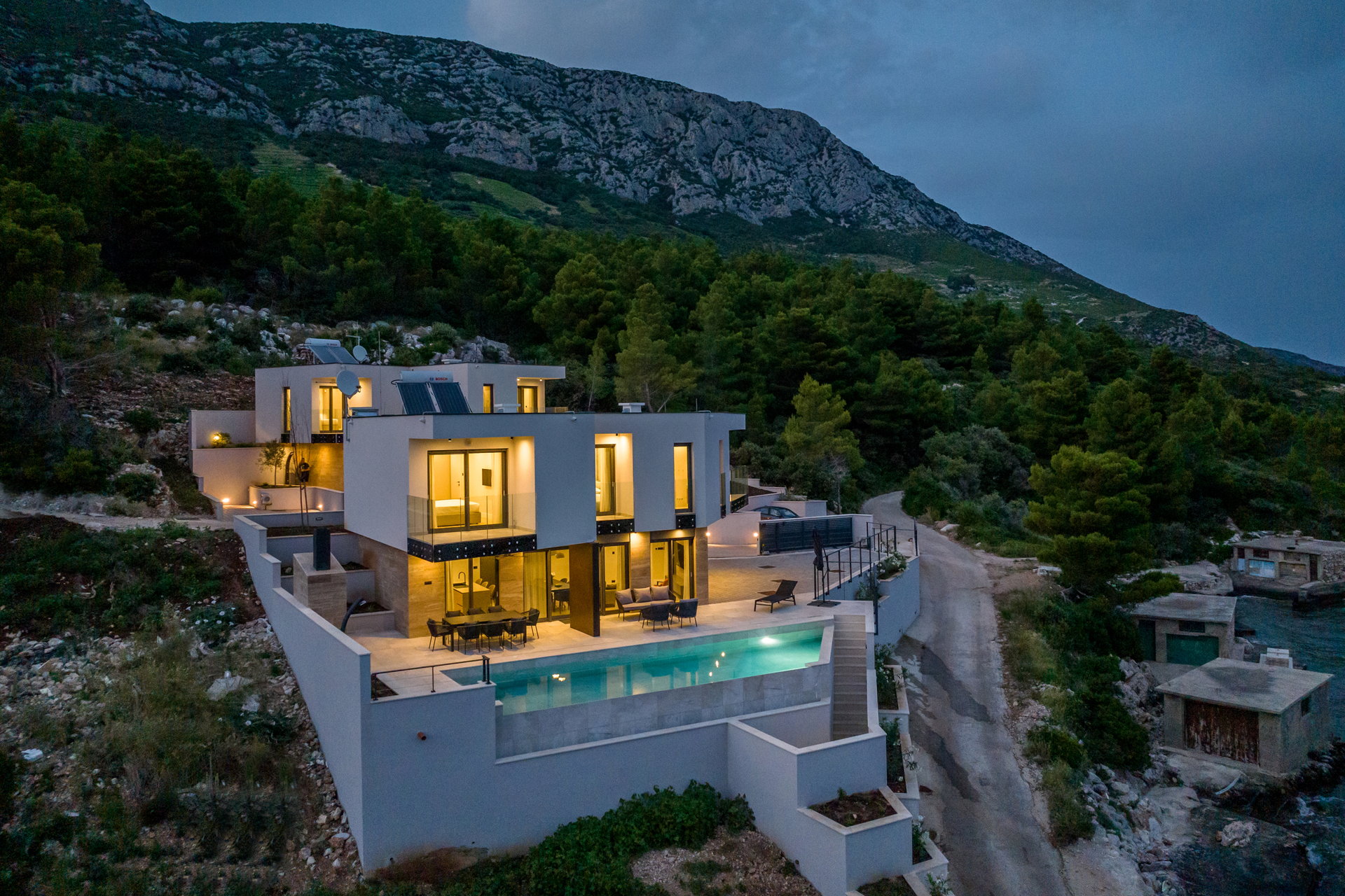 Beachfront Villa Fine Time with Pool II