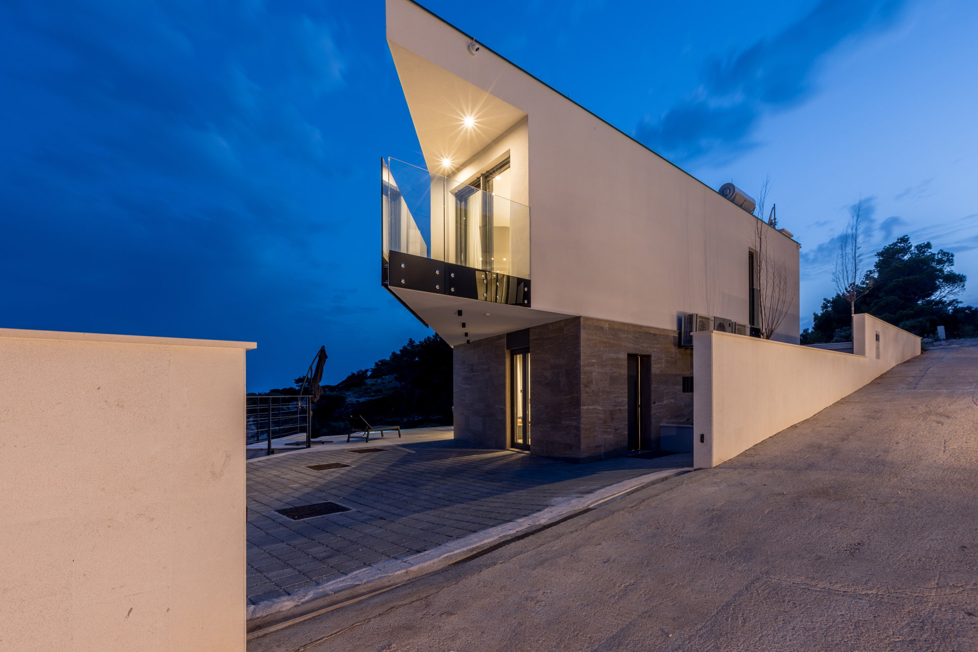 Beachfront Villa Fine Time with Pool II
