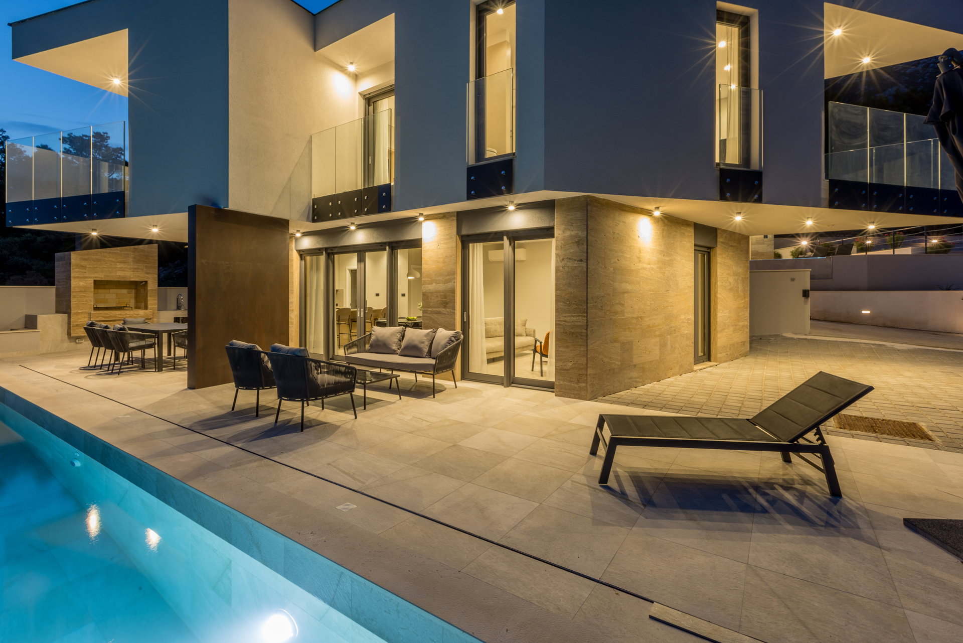 Beachfront Villa Fine Time with Pool II