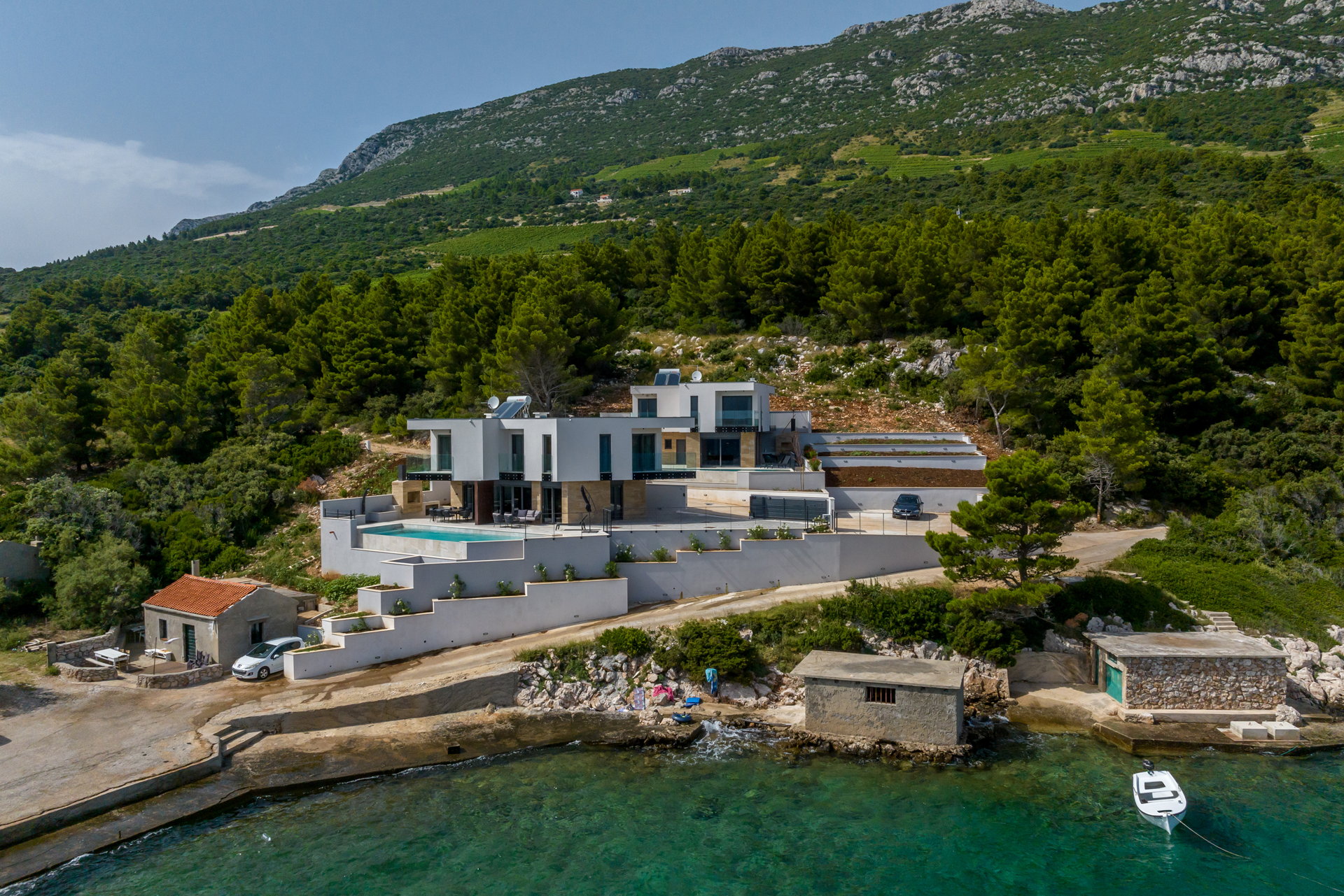 Beachfront Villa Fine Time with Pool II