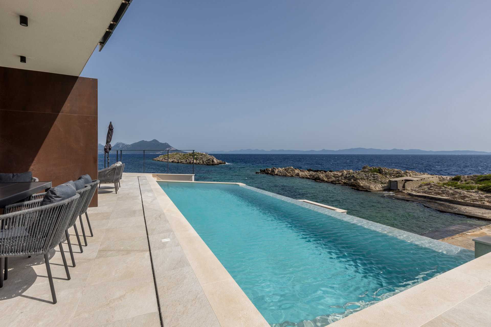 Image of Beachfront Villa Fine Time with Pool II