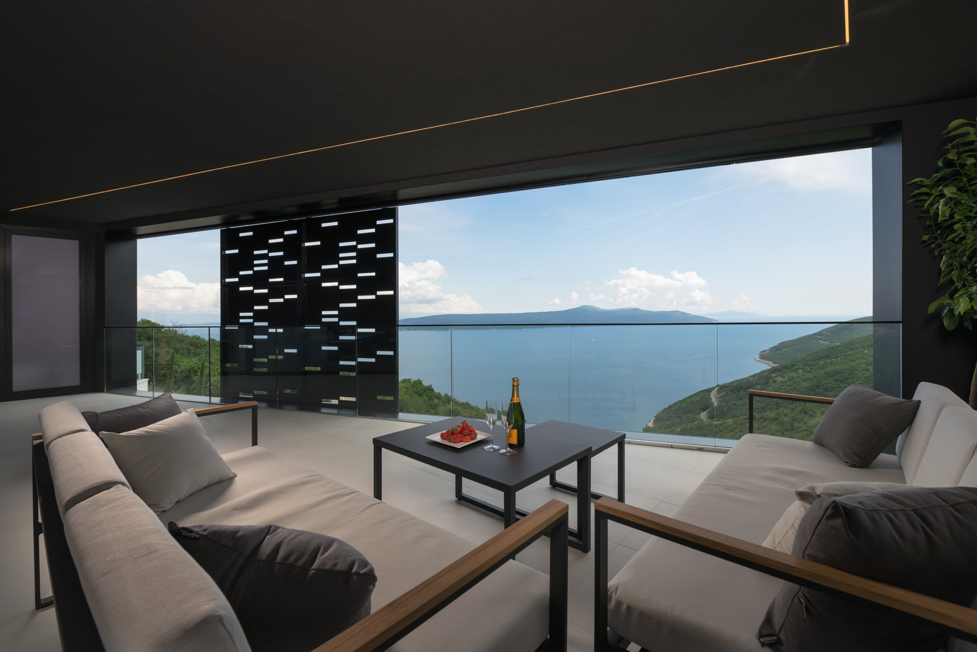 Luxury Villa Oceanic Abstraction with Pool