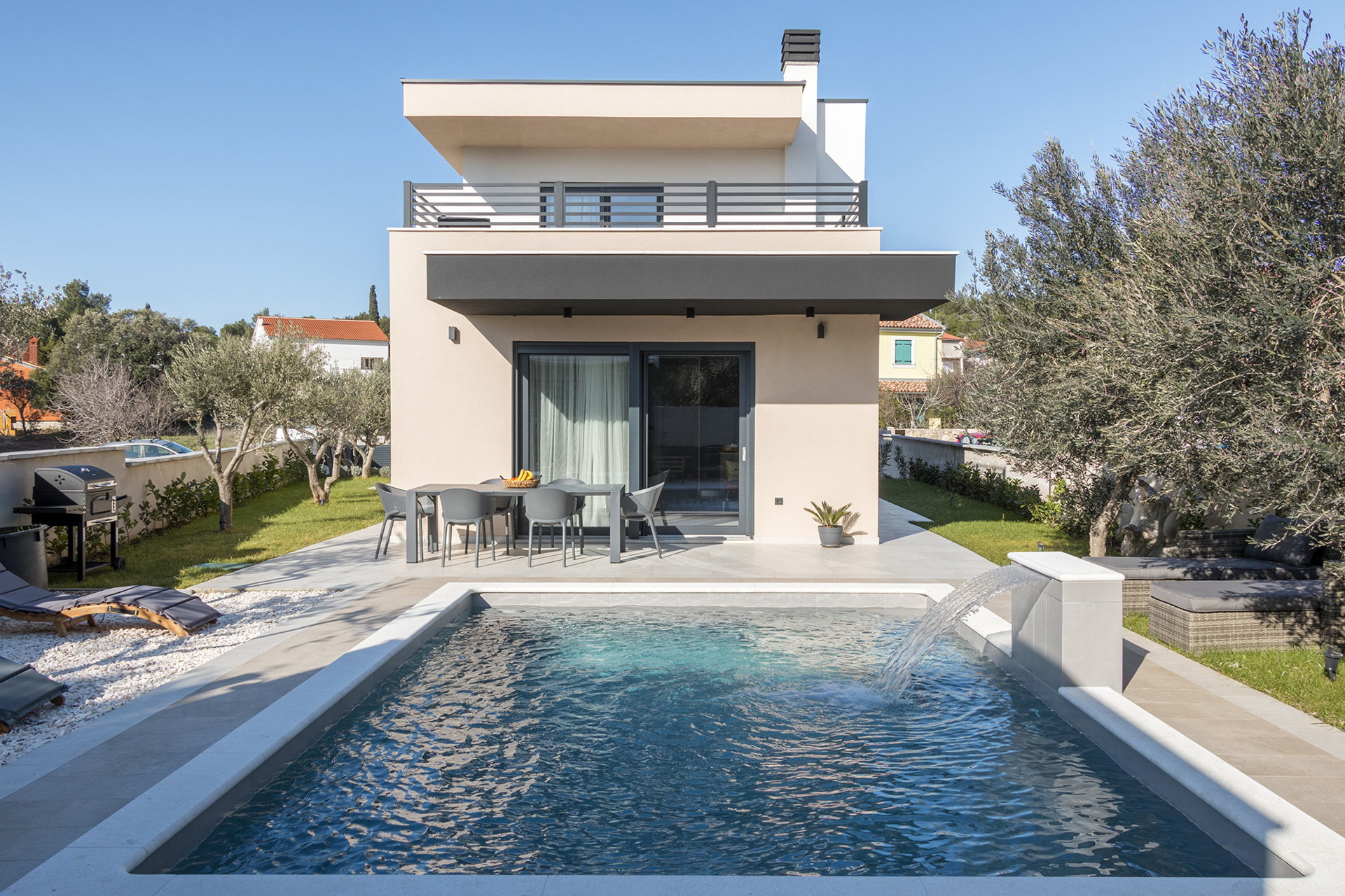 Luxury Villa Floral Elegance with Pool