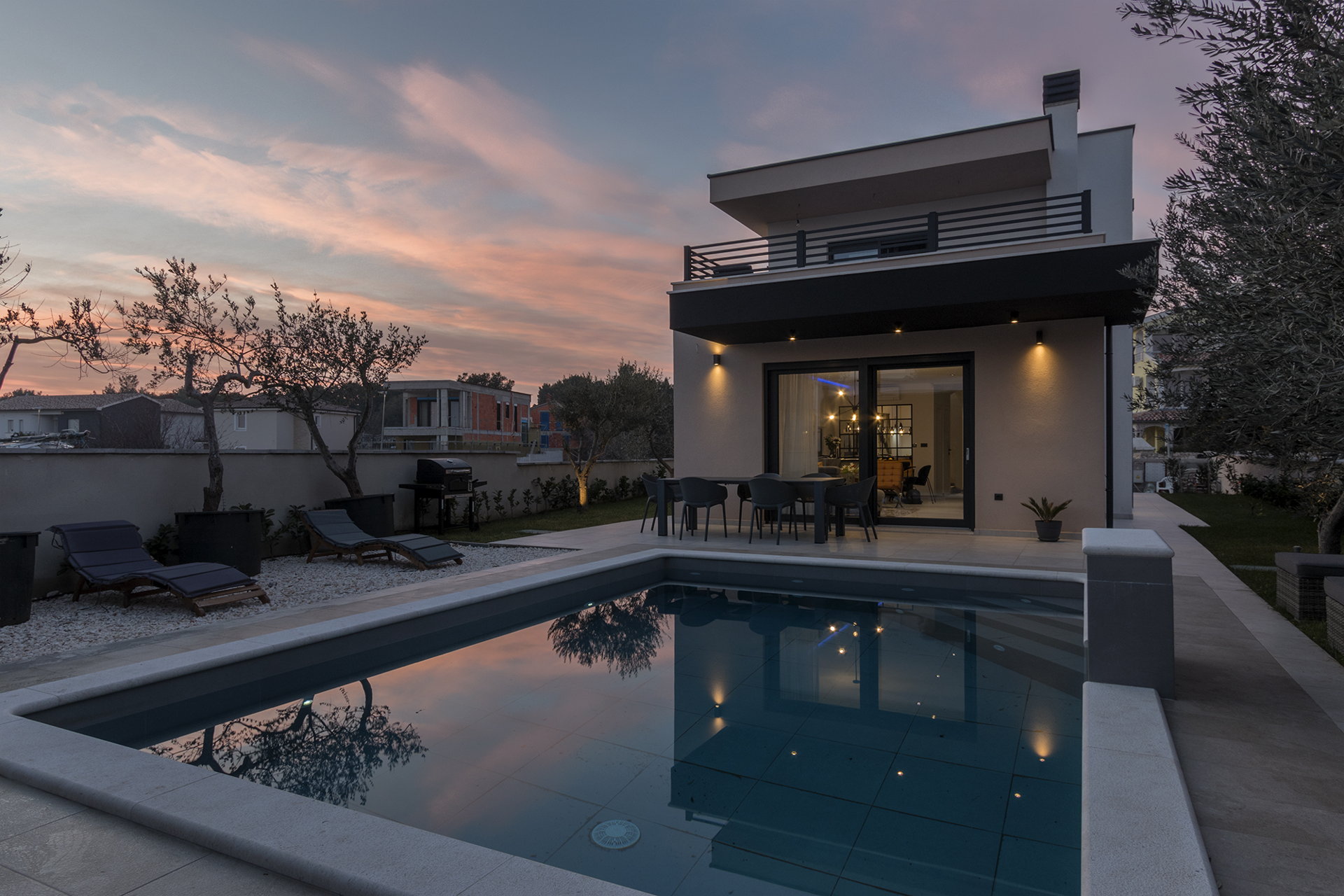 Luxury Villa Floral Elegance with Pool