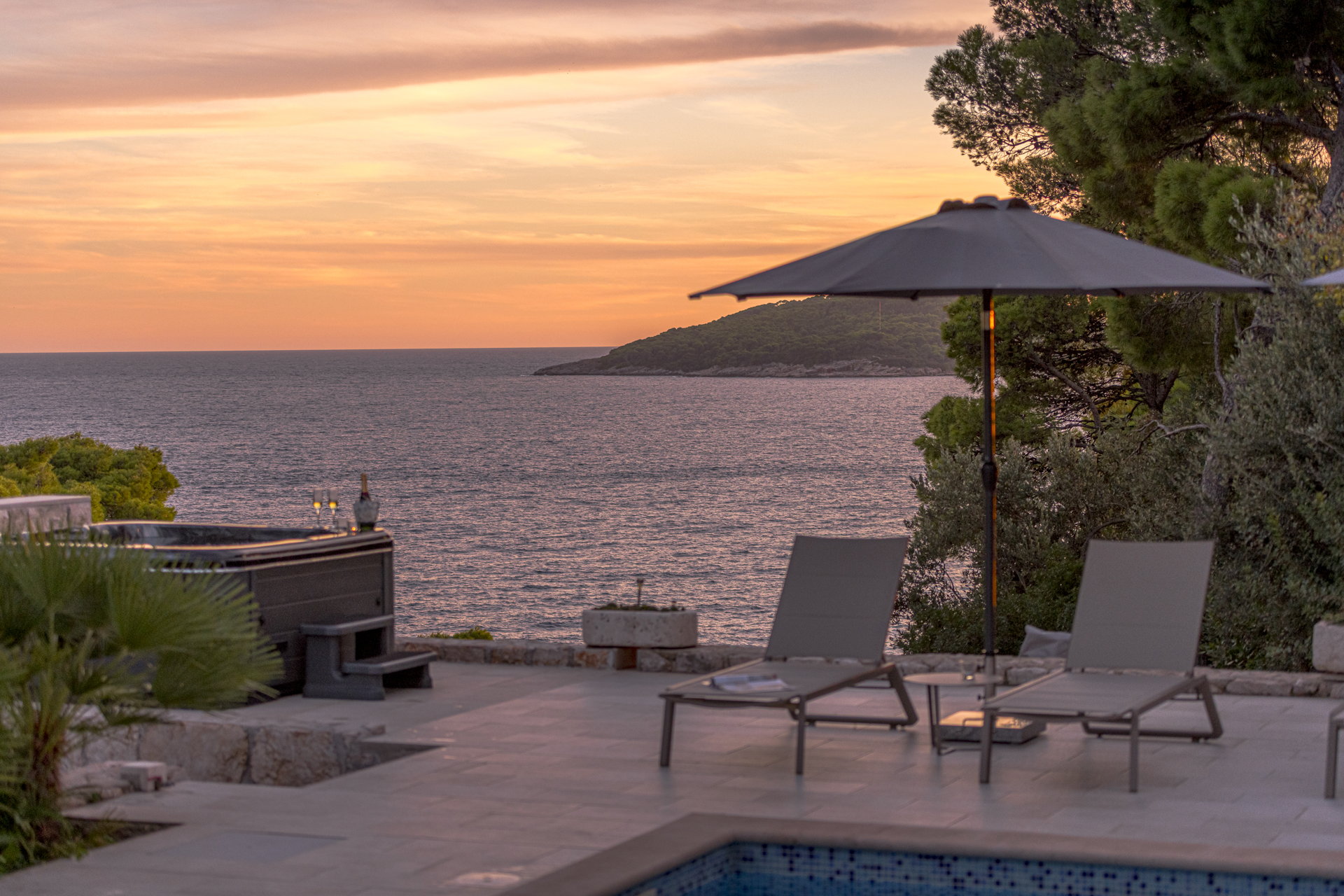 Villa Vivid Sea with Pool