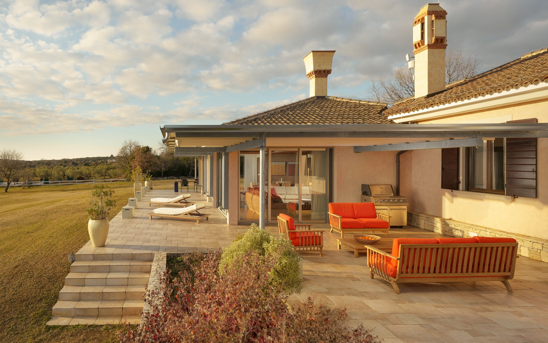 Villa Famoso with Pool